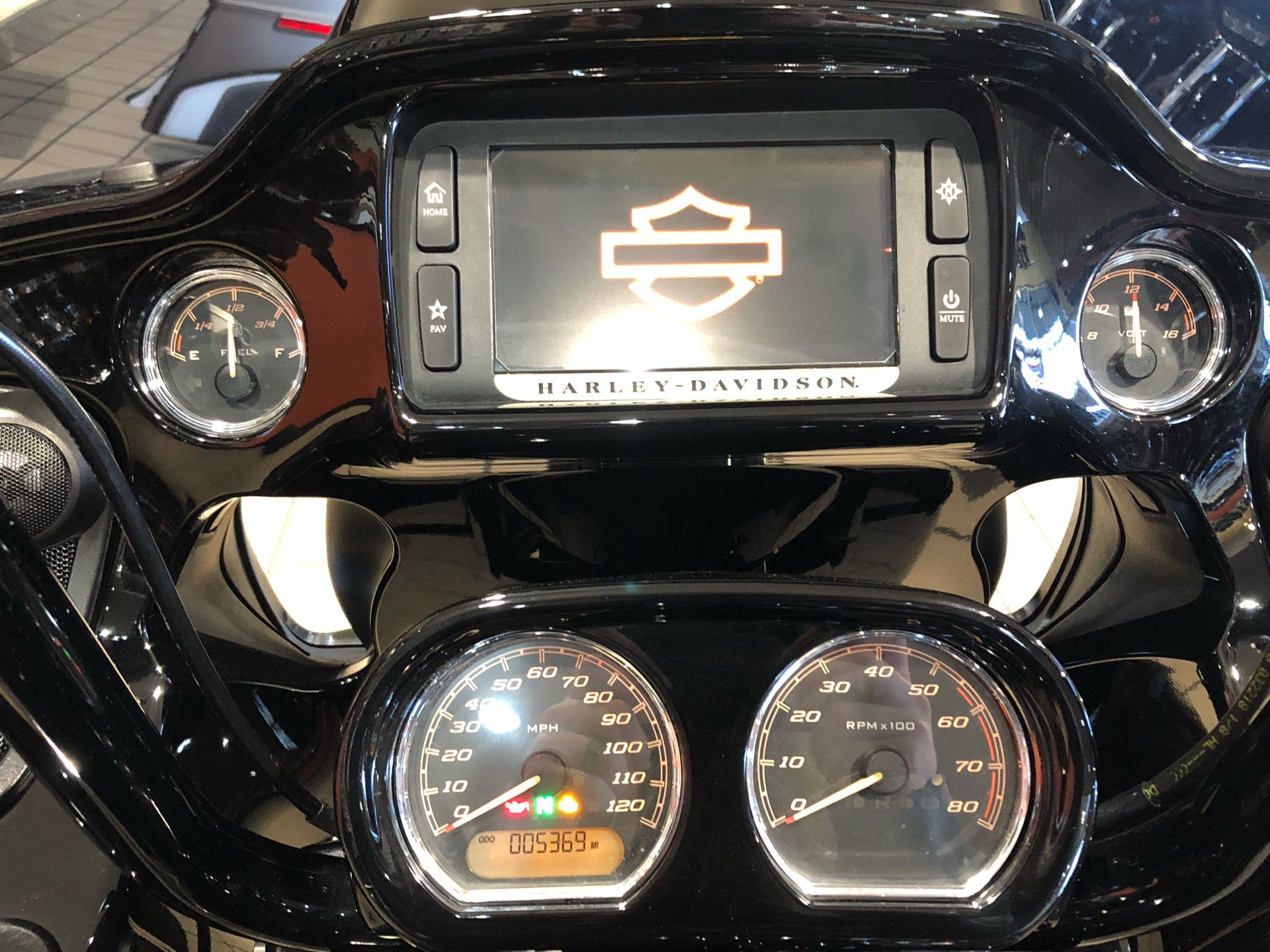 2018 Harley-Davidson Road Glide® Special in Dumfries, Virginia - Photo 15