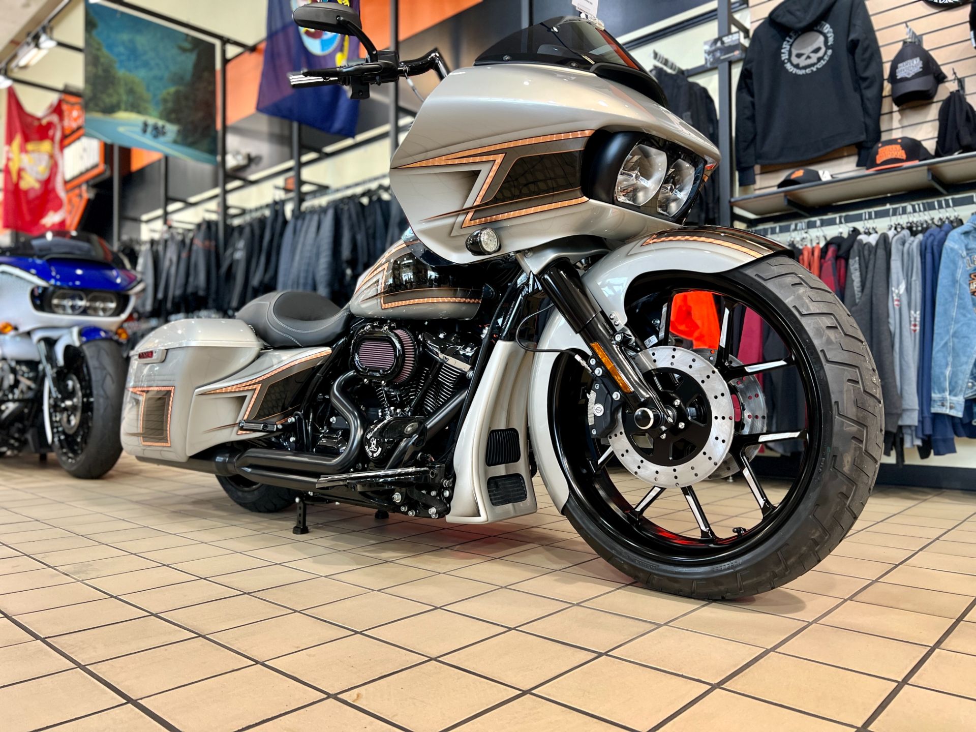 2021 Harley-Davidson ROAD GLIDE SPECIAL CUSTOM in Dumfries, Virginia - Photo 16