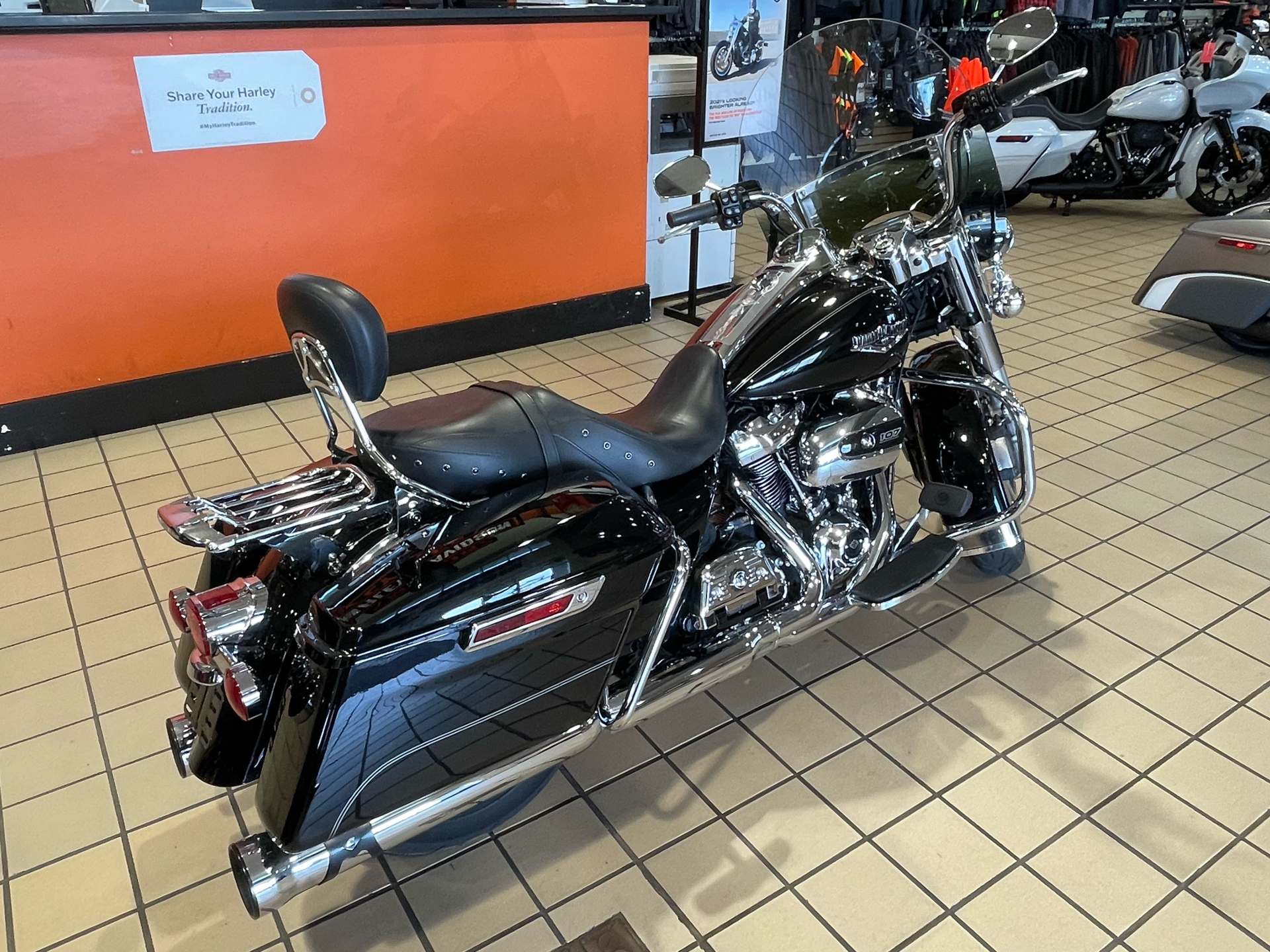 2017 Harley-Davidson Road King® in Dumfries, Virginia - Photo 25