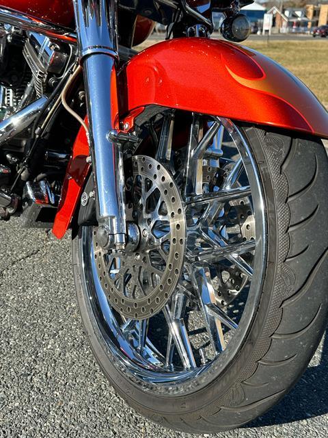 2013 Harley-Davidson CVO™ Ultra Classic® Electra Glide® in Dumfries, Virginia - Photo 6