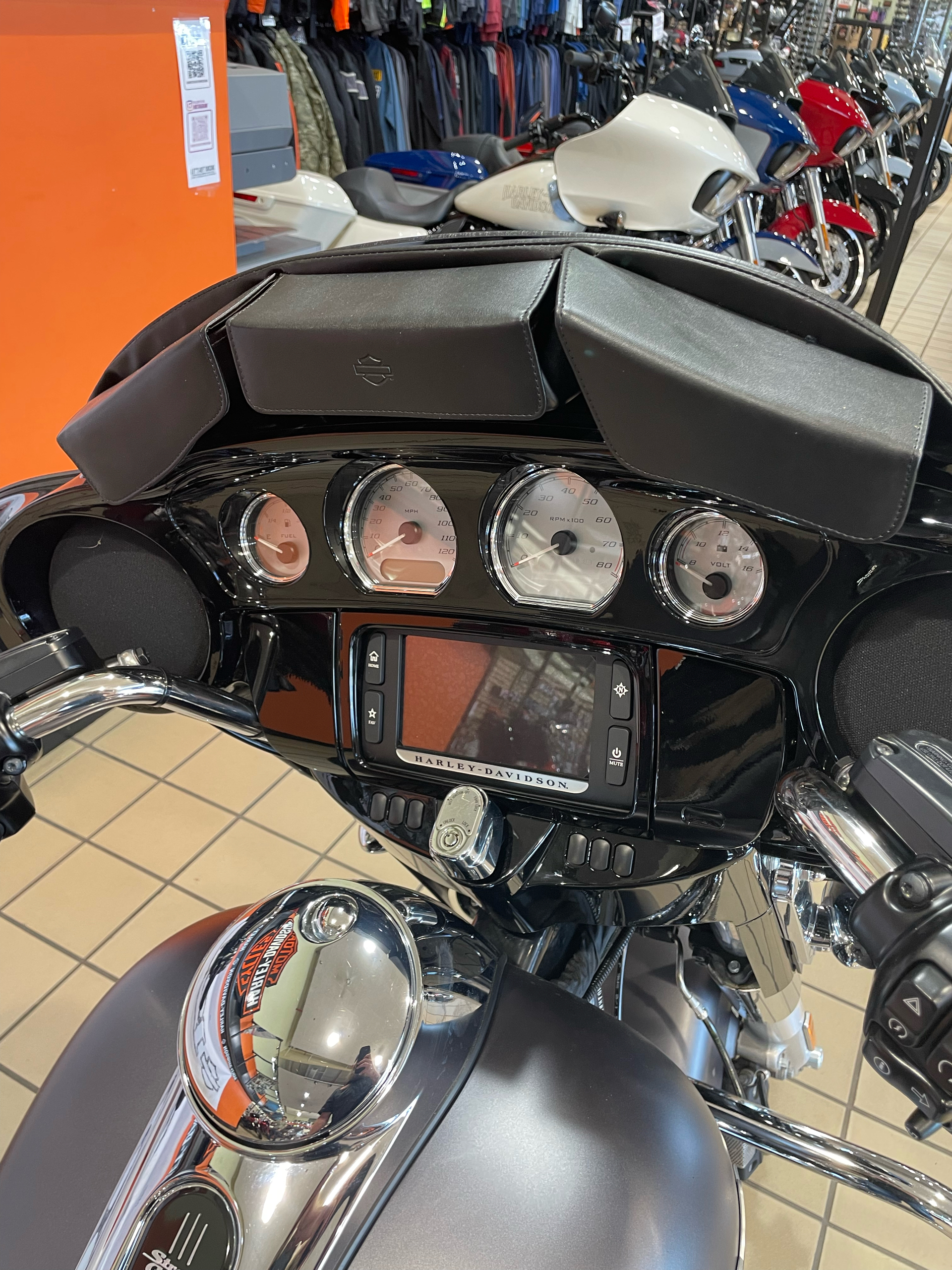2018 Harley-Davidson STREET GLIDE SPECIAL in Dumfries, Virginia - Photo 4
