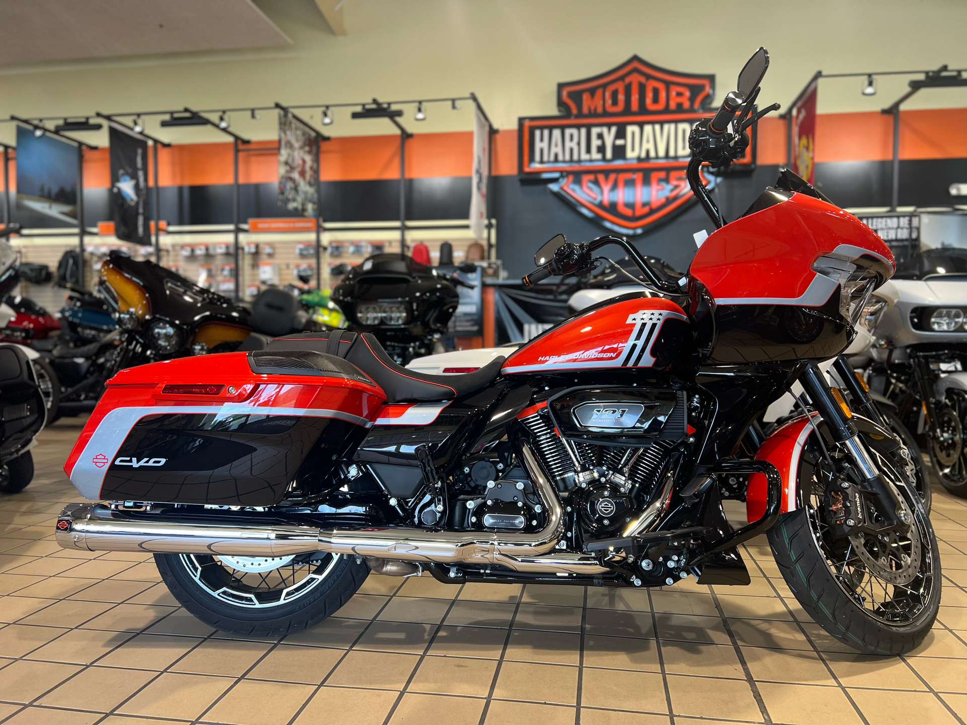 2024 Harley-Davidson CVO™ Road Glide® in Dumfries, Virginia - Photo 1