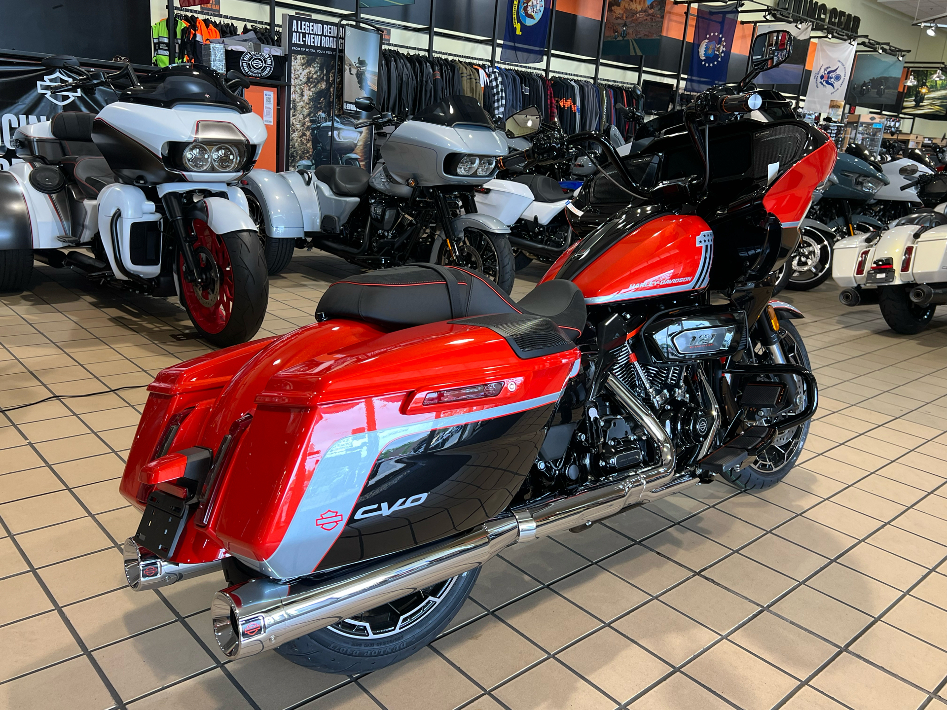 2024 Harley-Davidson CVO™ Road Glide® in Dumfries, Virginia - Photo 19