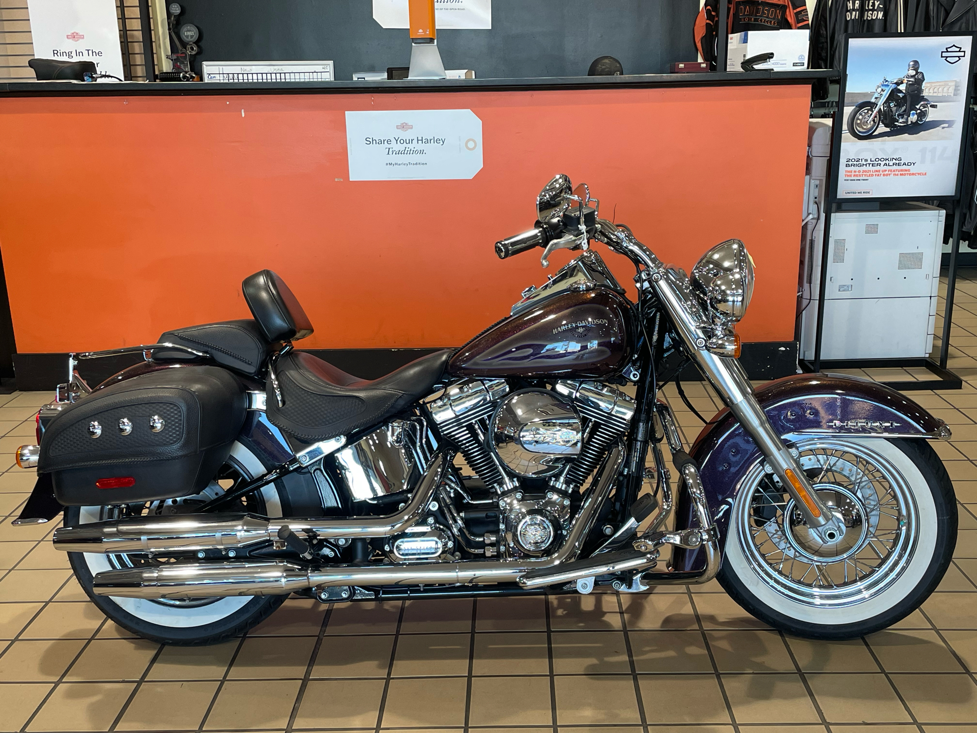 2017 Harley-Davidson Softail® Deluxe in Dumfries, Virginia - Photo 2