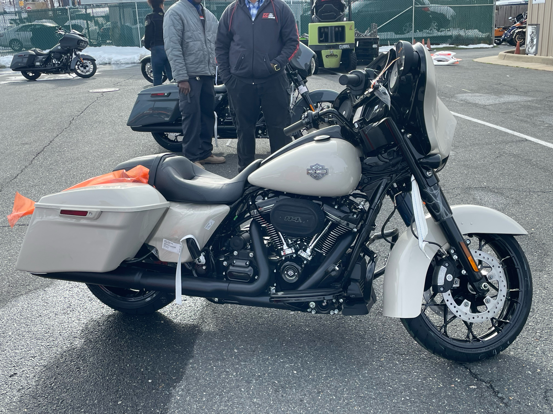 2022 Harley-Davidson Street Glide® Special in Dumfries, Virginia - Photo 2