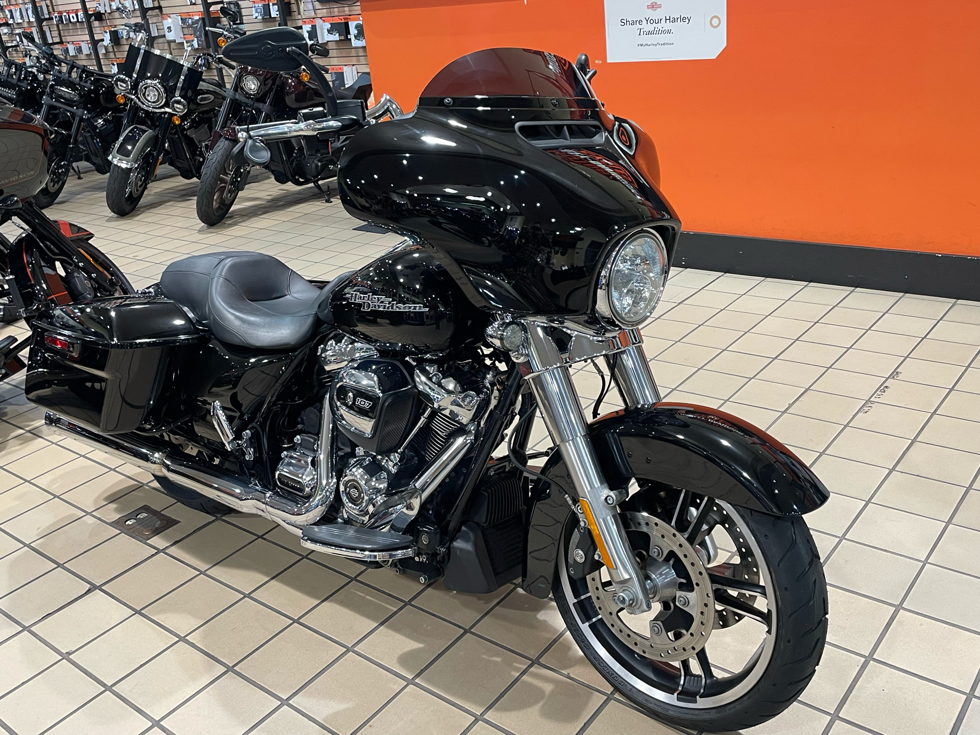 2019 Harley-Davidson Street Glide® in Dumfries, Virginia - Photo 3