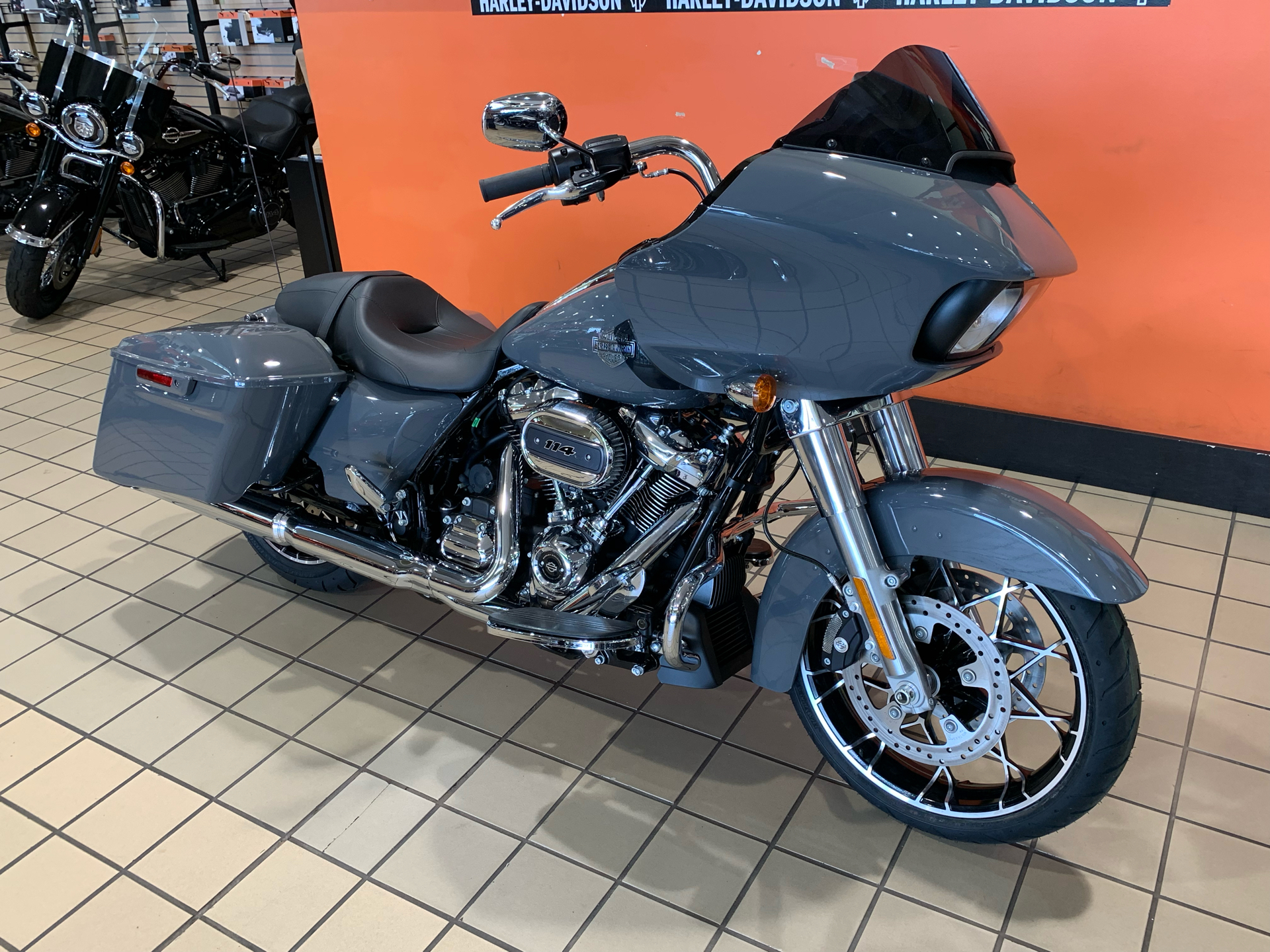 2022 Harley-Davidson Road Glide Special in Dumfries, Virginia - Photo 2