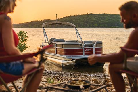 2025 Sun Tracker Party Barge 18 DLX in Marquette, Michigan - Photo 19