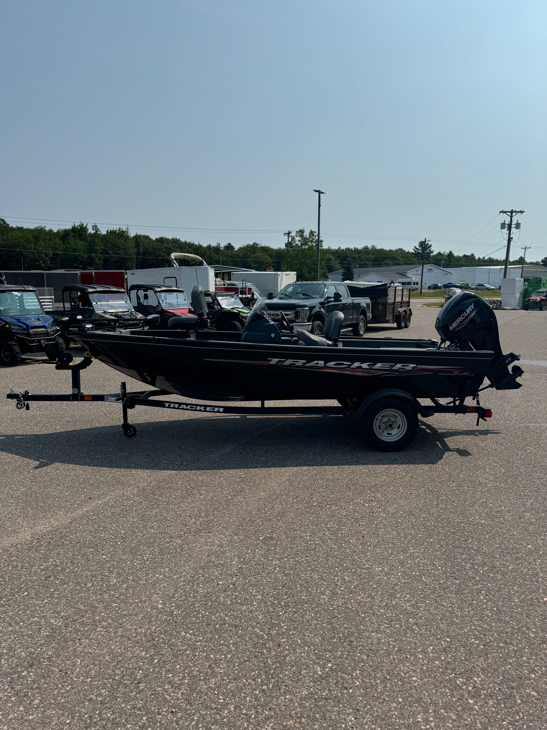 2024 Tracker Super Guide V-16 SC in Marquette, Michigan - Photo 4