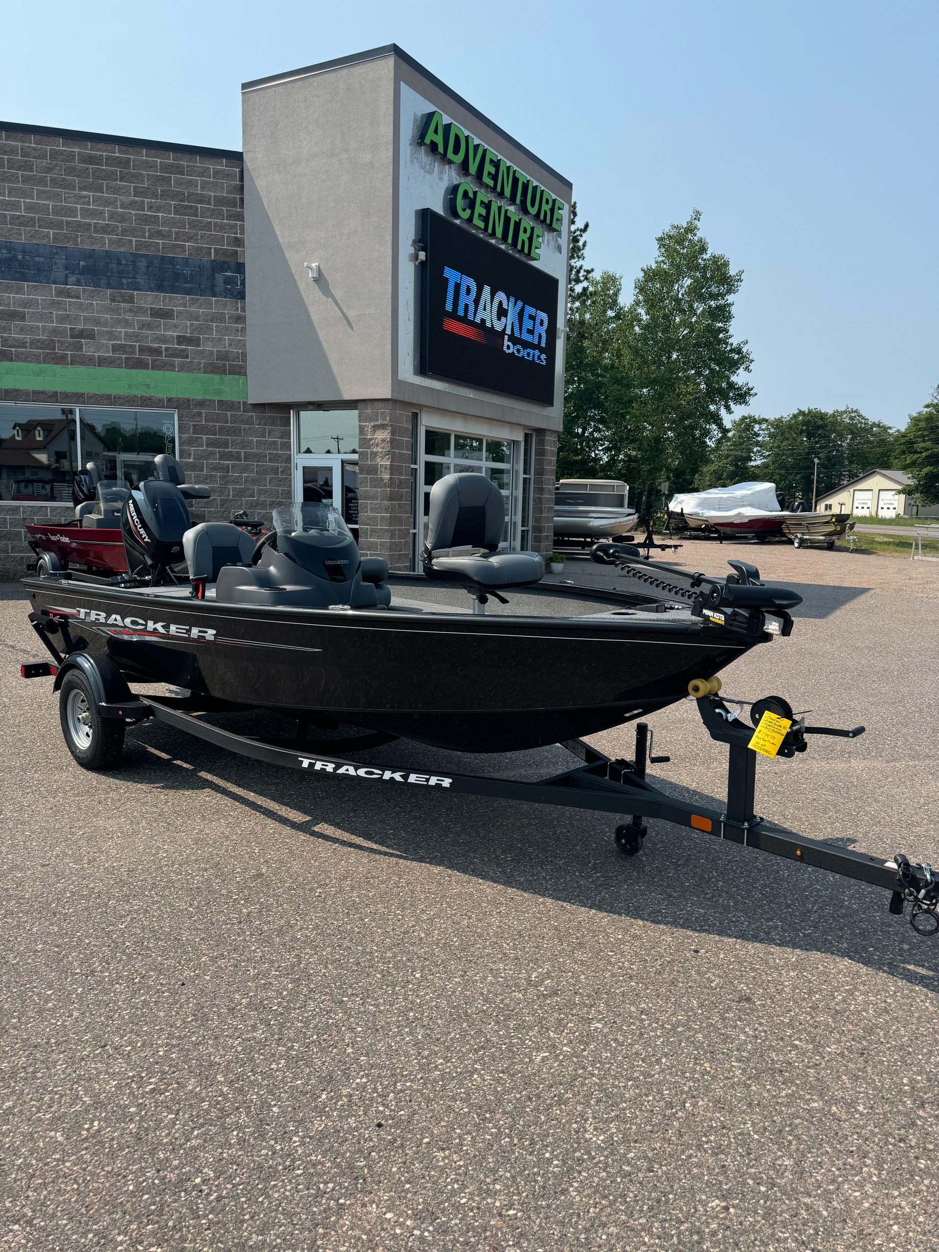 2024 Tracker Super Guide V-16 SC in Marquette, Michigan - Photo 8