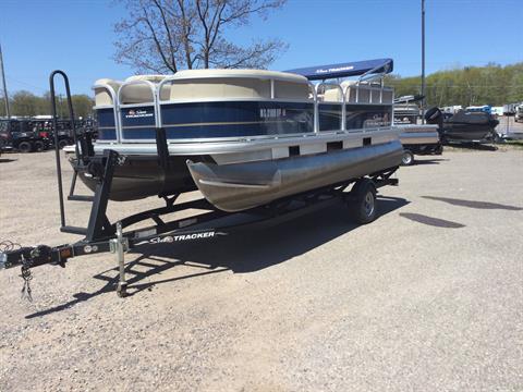 2021 Sun Tracker Party Barge 18 DLX in Marquette, Michigan - Photo 4