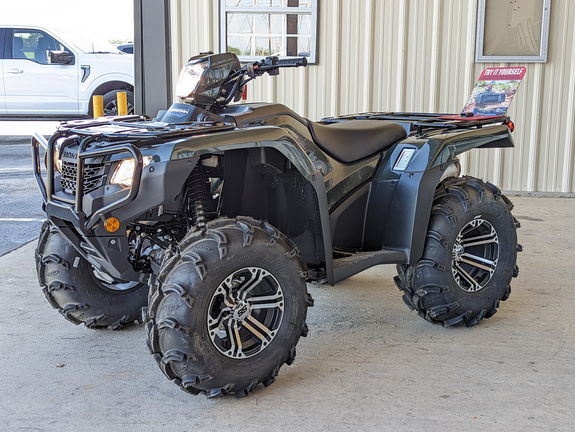 2024 Honda FourTrax Foreman 4x4 in Winchester, Tennessee - Photo 11