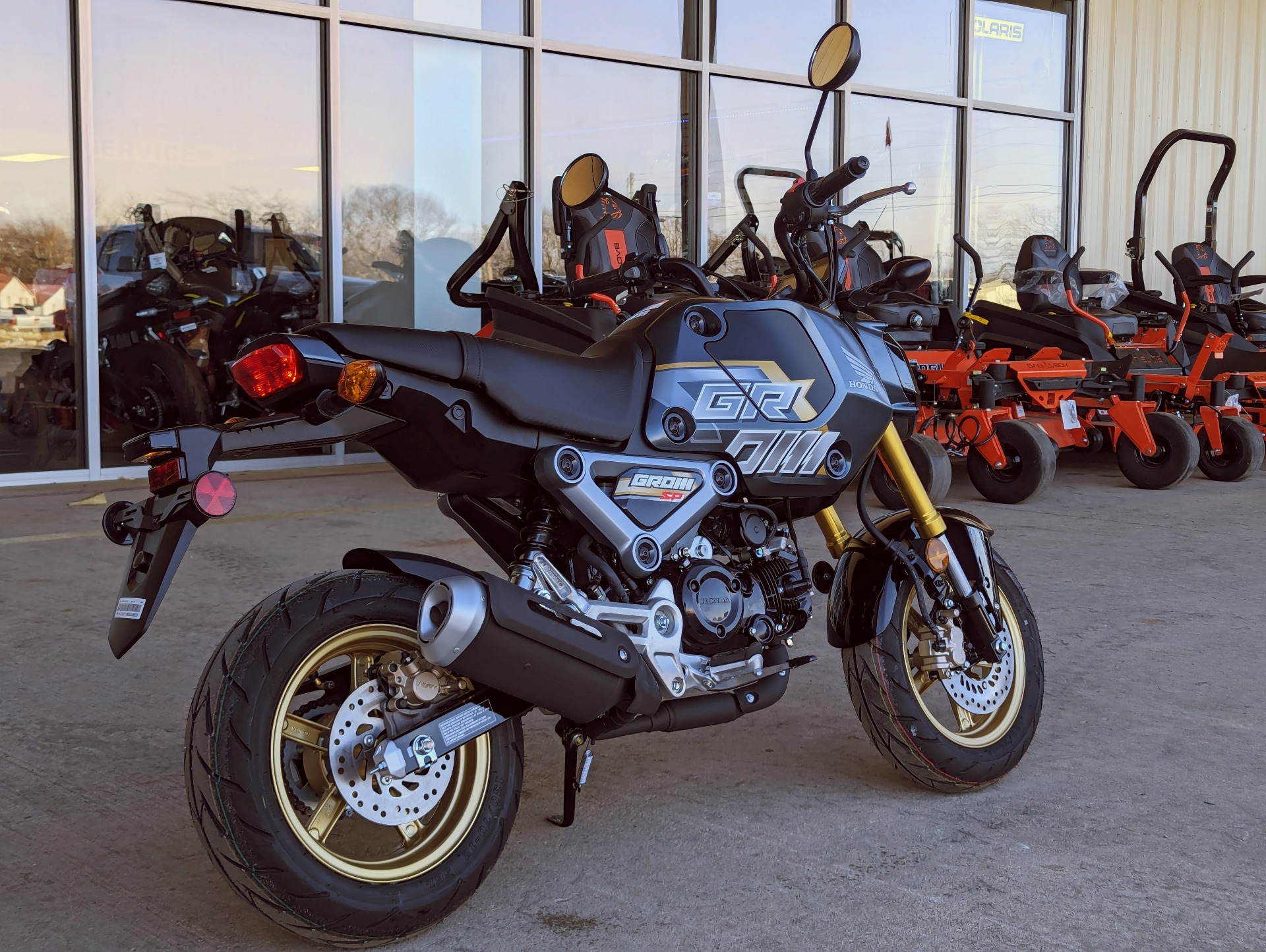 2024 Honda Grom SP in Winchester, Tennessee - Photo 2