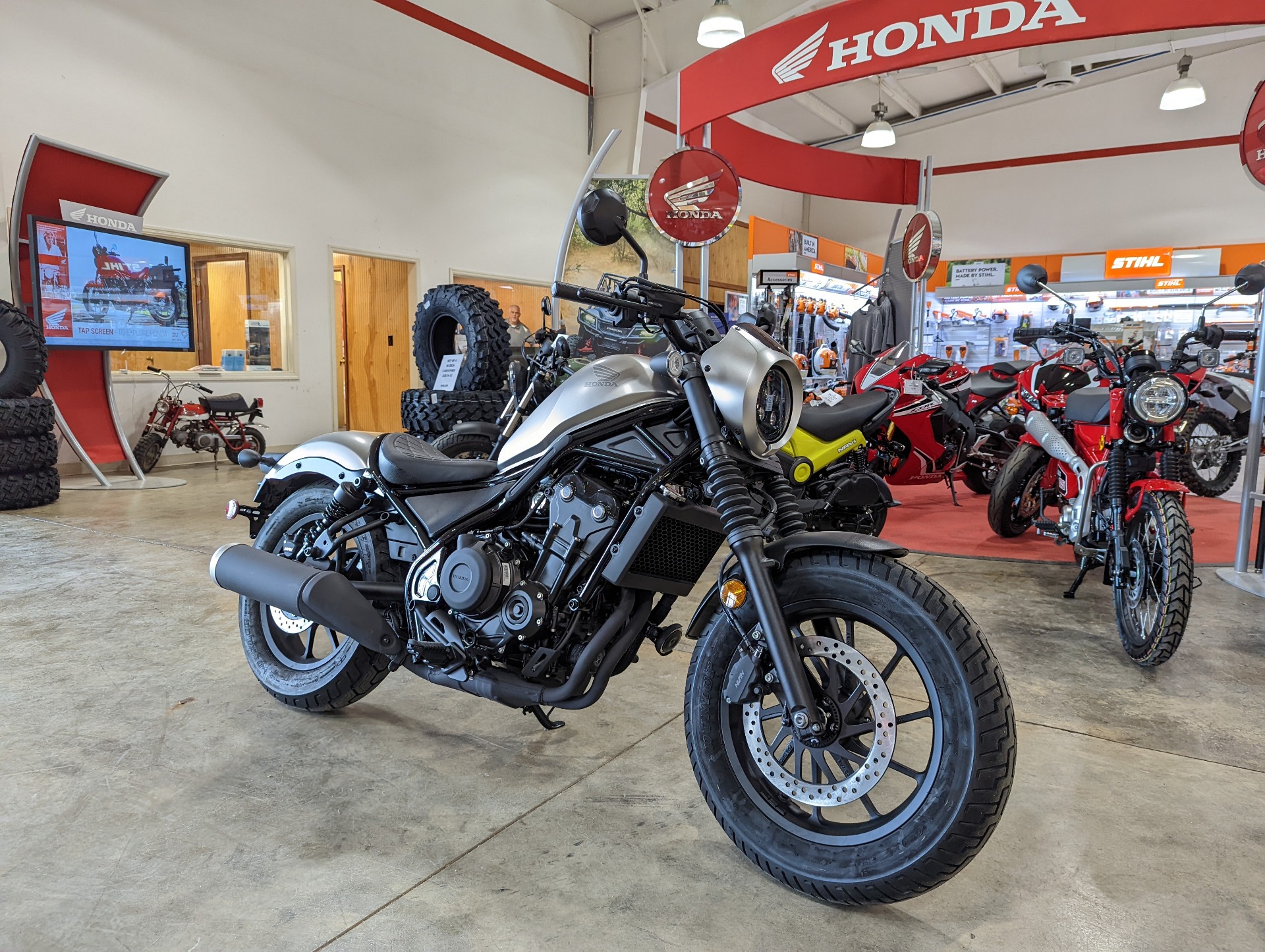 2022 Honda Rebel 500 ABS SE in Winchester, Tennessee - Photo 2