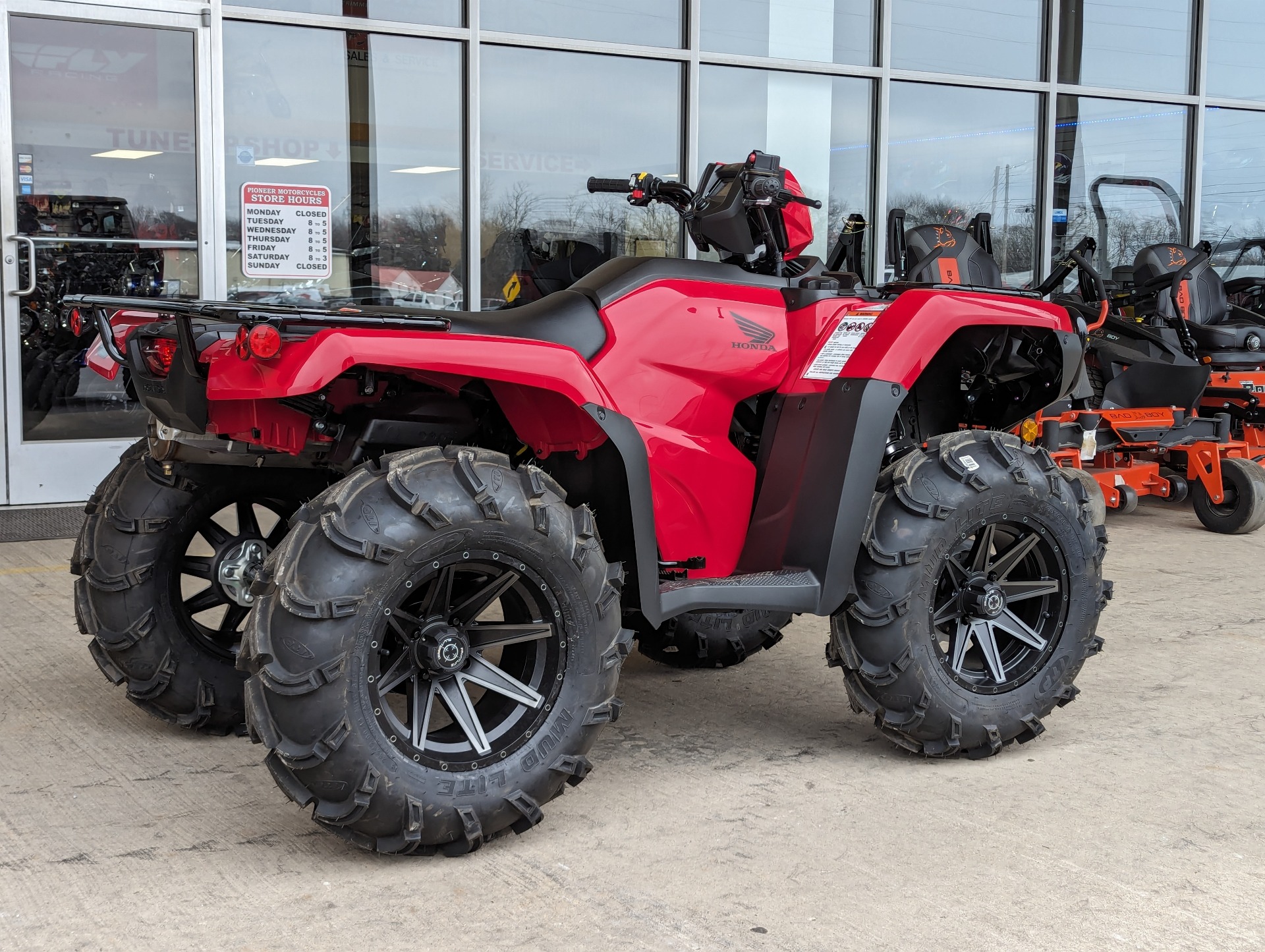 2024 Honda FourTrax Foreman 4x4 in Winchester, Tennessee - Photo 3