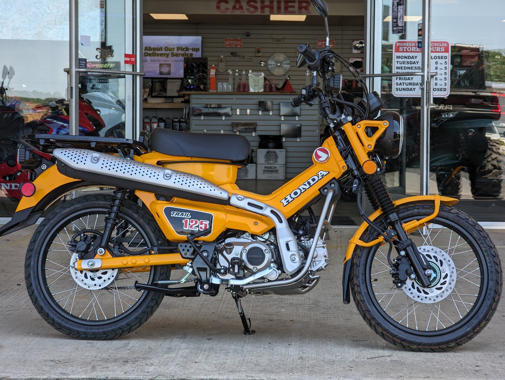 2024 Honda Trail125 in Winchester, Tennessee - Photo 2