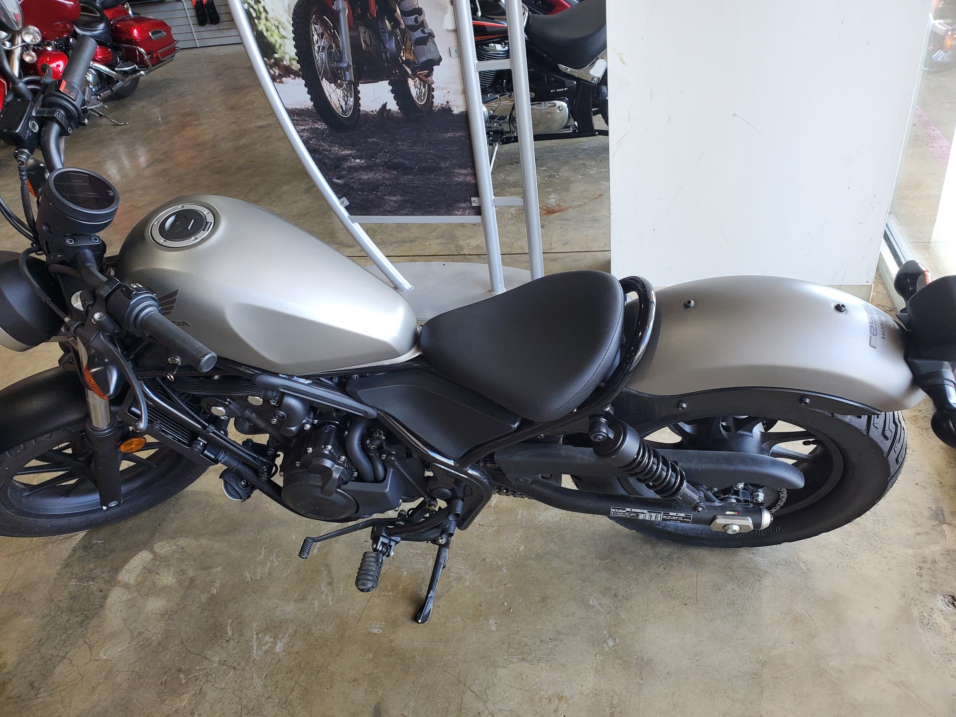 2018 Honda Rebel 500 ABS in Winchester, Tennessee - Photo 3