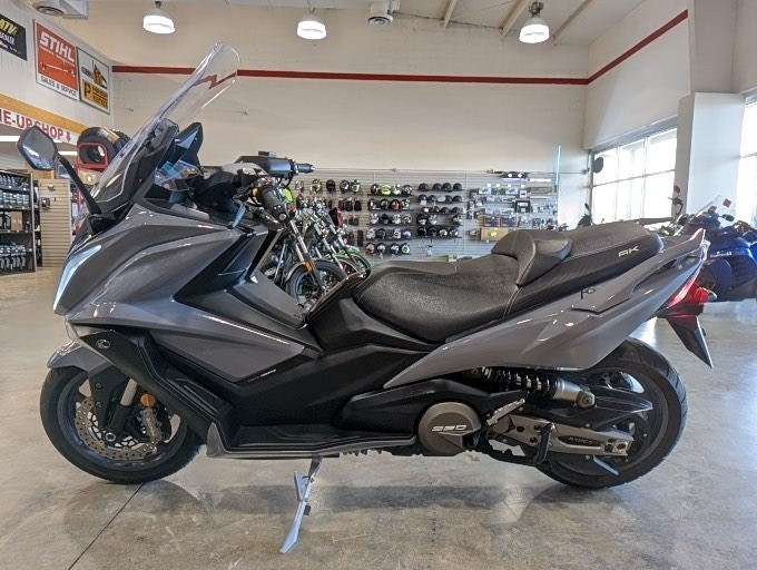2021 Kymco AK 550 in Winchester, Tennessee - Photo 4
