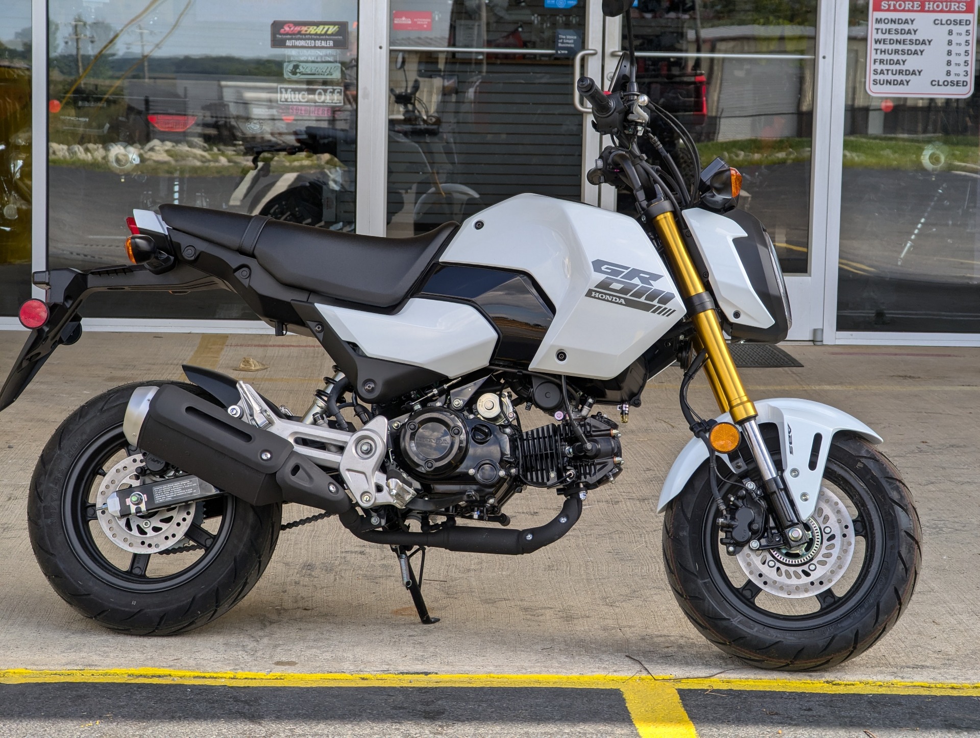 2025 Honda Grom ABS in Winchester, Tennessee - Photo 2