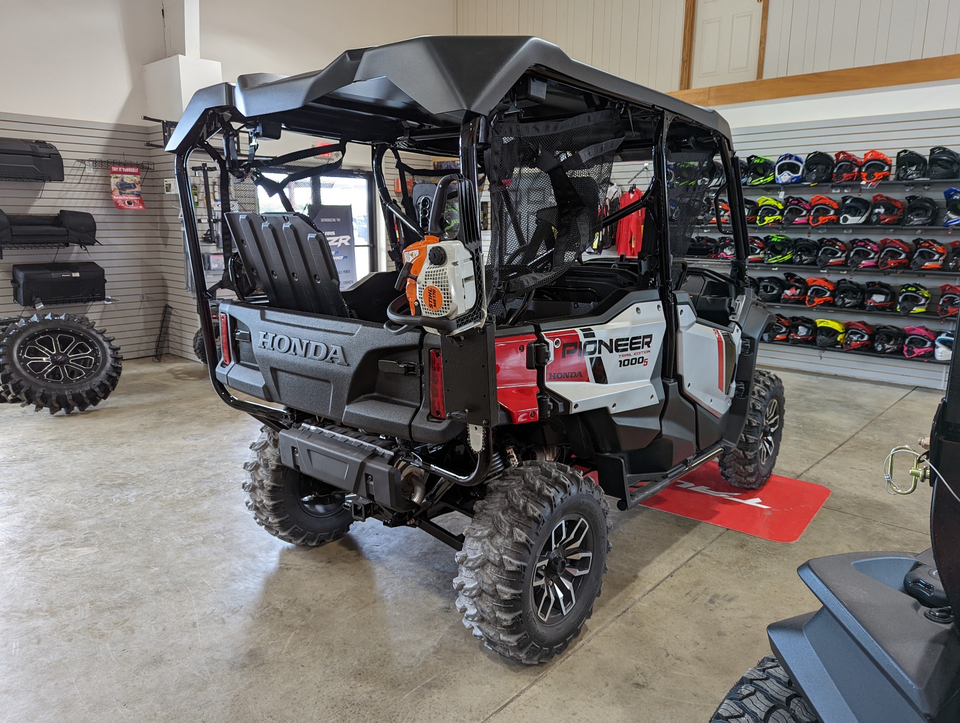 2022 Honda Pioneer 1000-5 Trail in Winchester, Tennessee - Photo 5