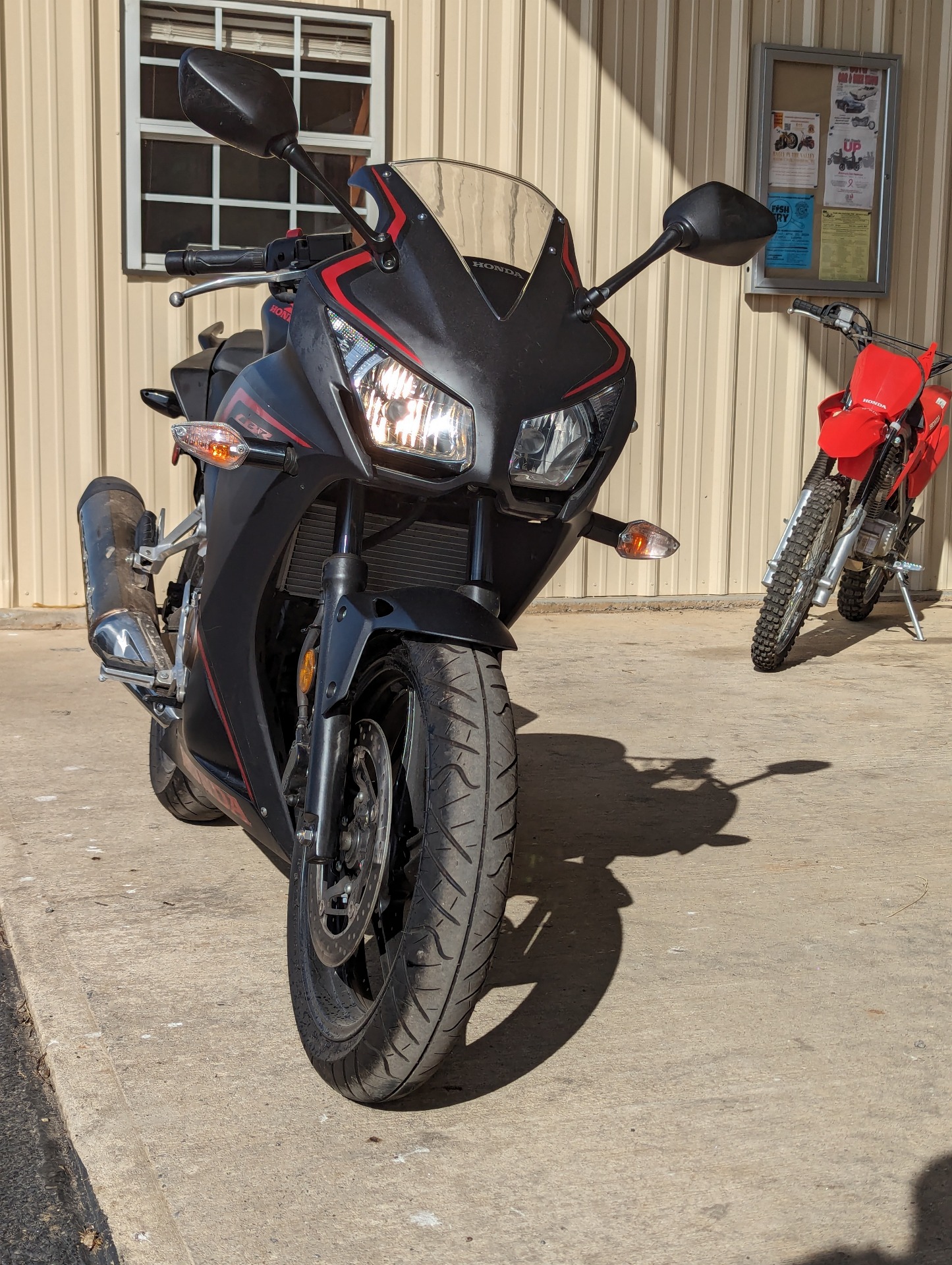 2021 Honda CBR300R in Winchester, Tennessee - Photo 9