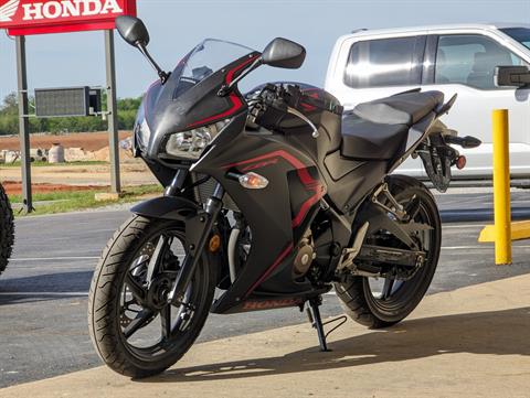 2021 Honda CBR300R in Winchester, Tennessee - Photo 10