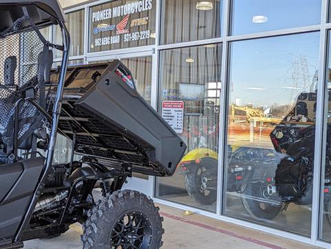 2023 Honda Pioneer 700 in Winchester, Tennessee - Photo 7
