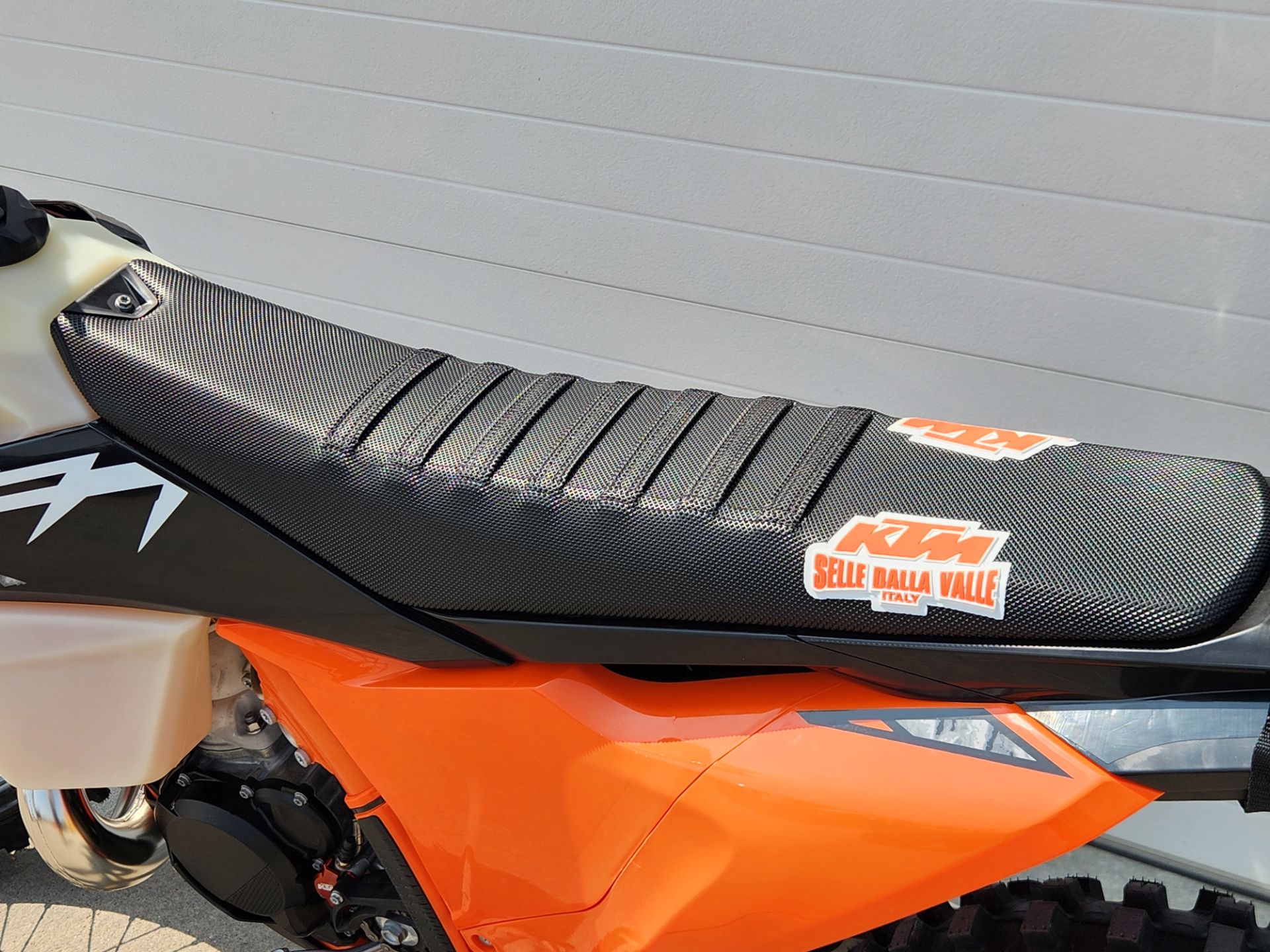 2025 KTM 300 XC-W Hardenduro in Atlantic, Iowa - Photo 11