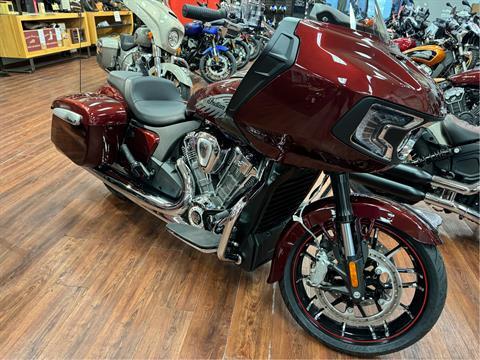 2023 Indian Motorcycle Challenger® Limited in Broken Arrow, Oklahoma - Photo 2