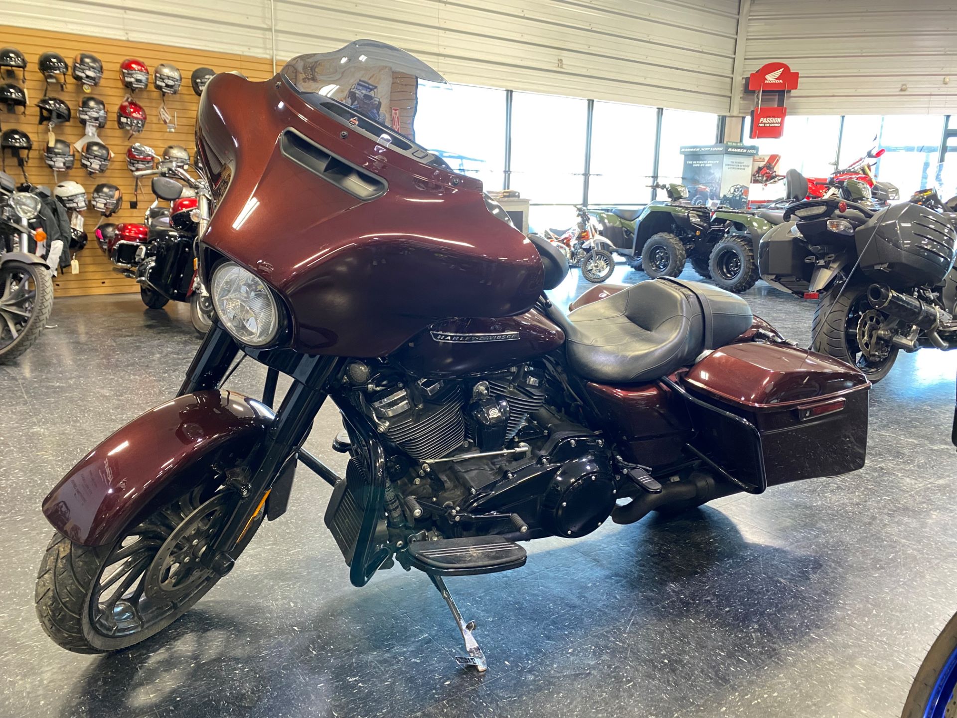 2018 Harley-Davidson Street Glide® Special in Broken Arrow, Oklahoma - Photo 3