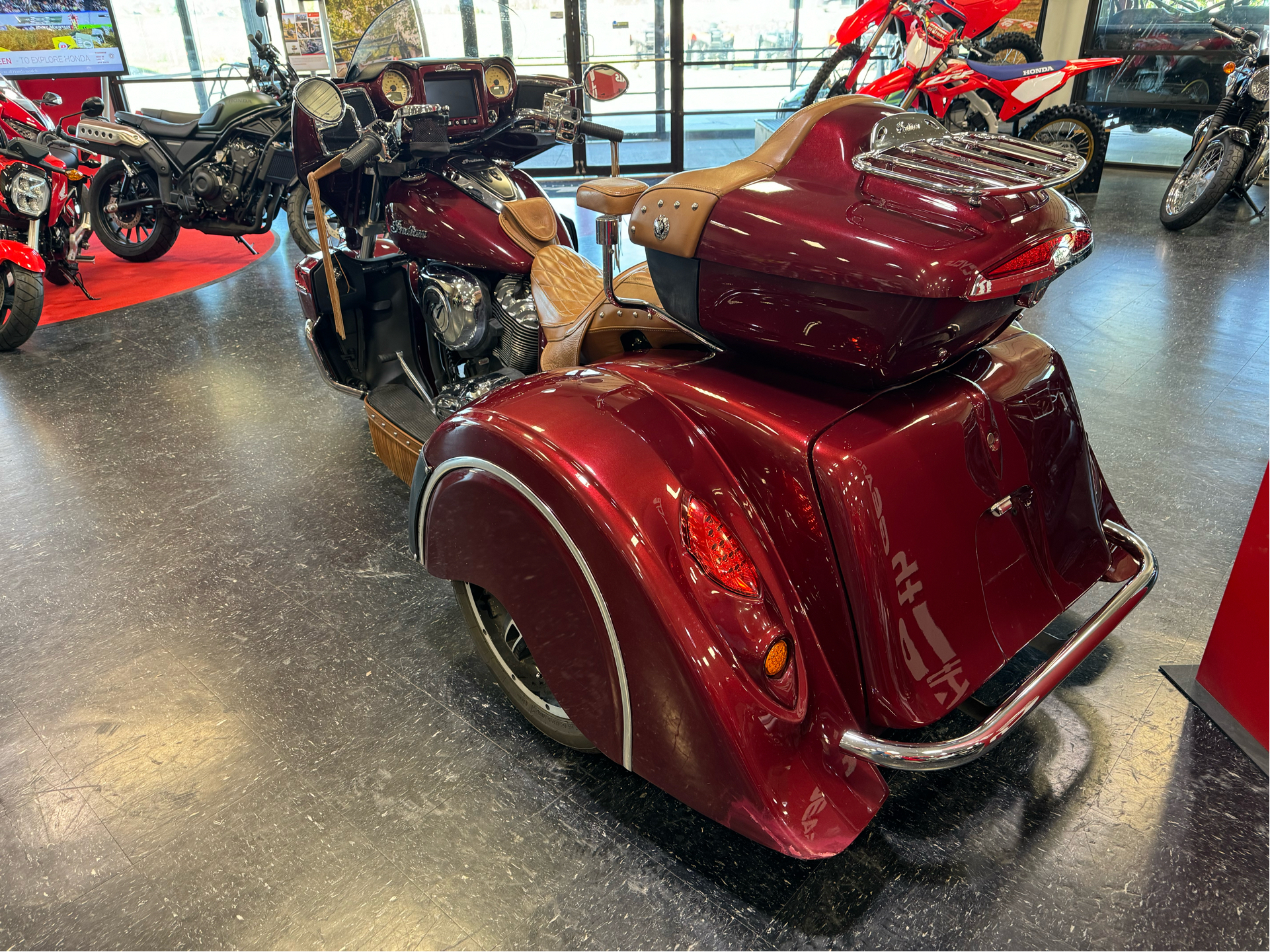 2019 Indian Motorcycle Roadmaster® ABS in Broken Arrow, Oklahoma - Photo 3