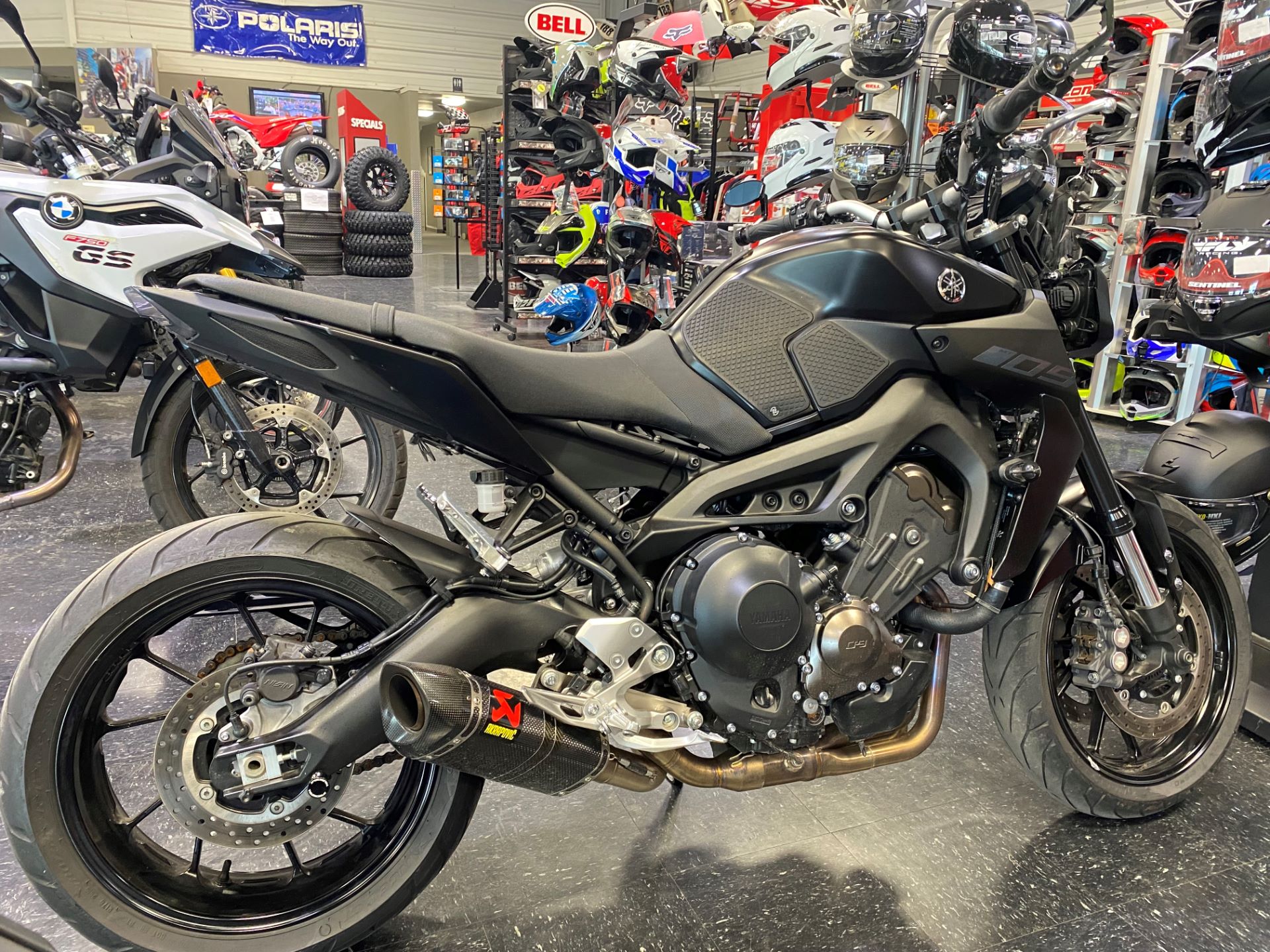 2019 Yamaha MT-09 in Broken Arrow, Oklahoma - Photo 2
