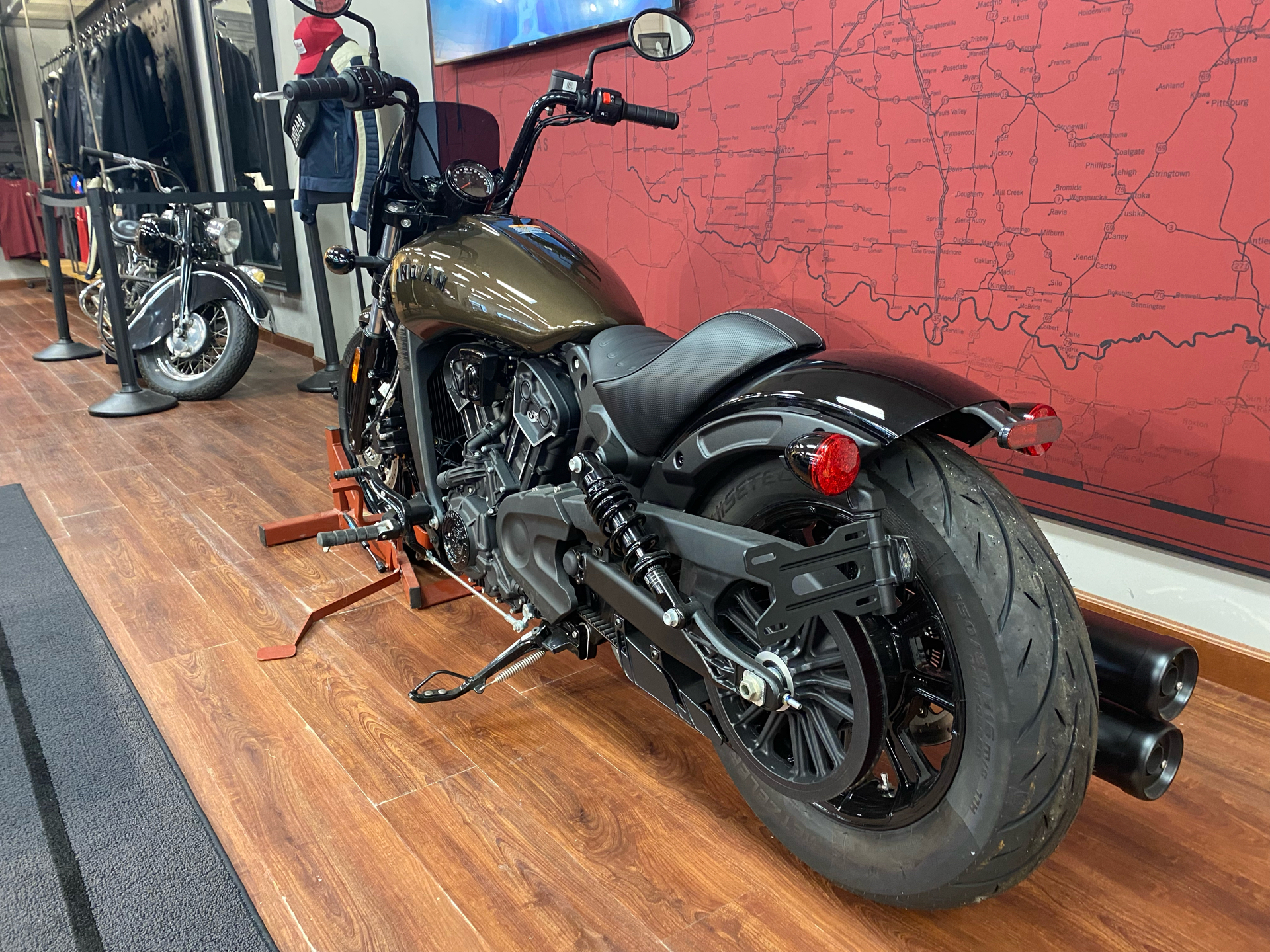 2023 Indian Motorcycle Scout® Rogue Sixty ABS in Broken Arrow, Oklahoma - Photo 2