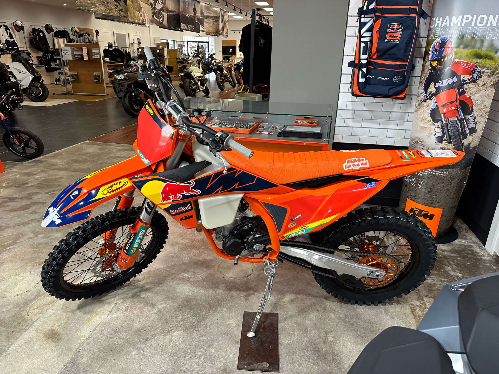 2024 KTM 350 XC-F Factory Edition in Broken Arrow, Oklahoma - Photo 2