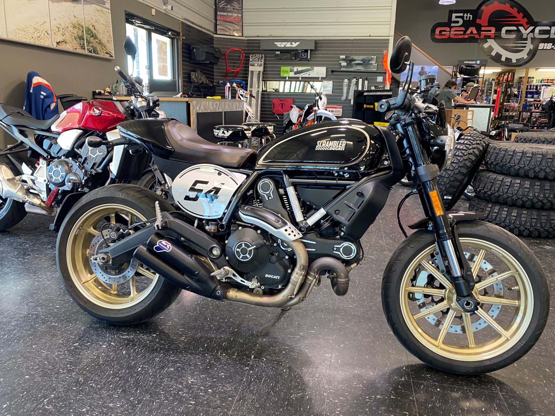 2018 Ducati Scrambler Cafe Racer in Broken Arrow, Oklahoma - Photo 2