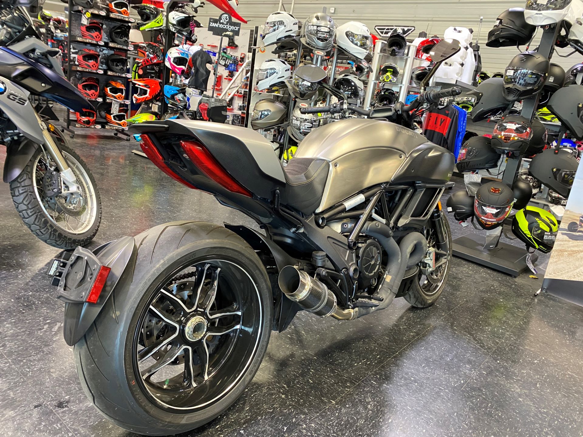 2015 Ducati Diavel Titanium in Broken Arrow, Oklahoma - Photo 3