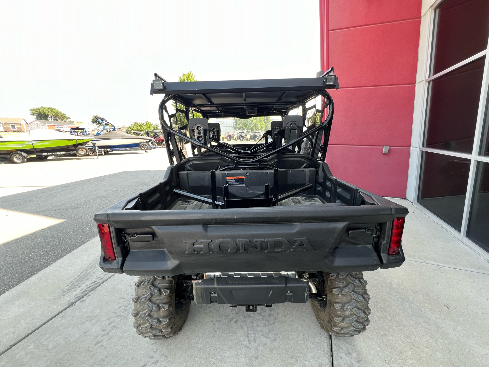 2023 Honda Pioneer 1000-6 Deluxe Crew in Billings, Montana - Photo 4