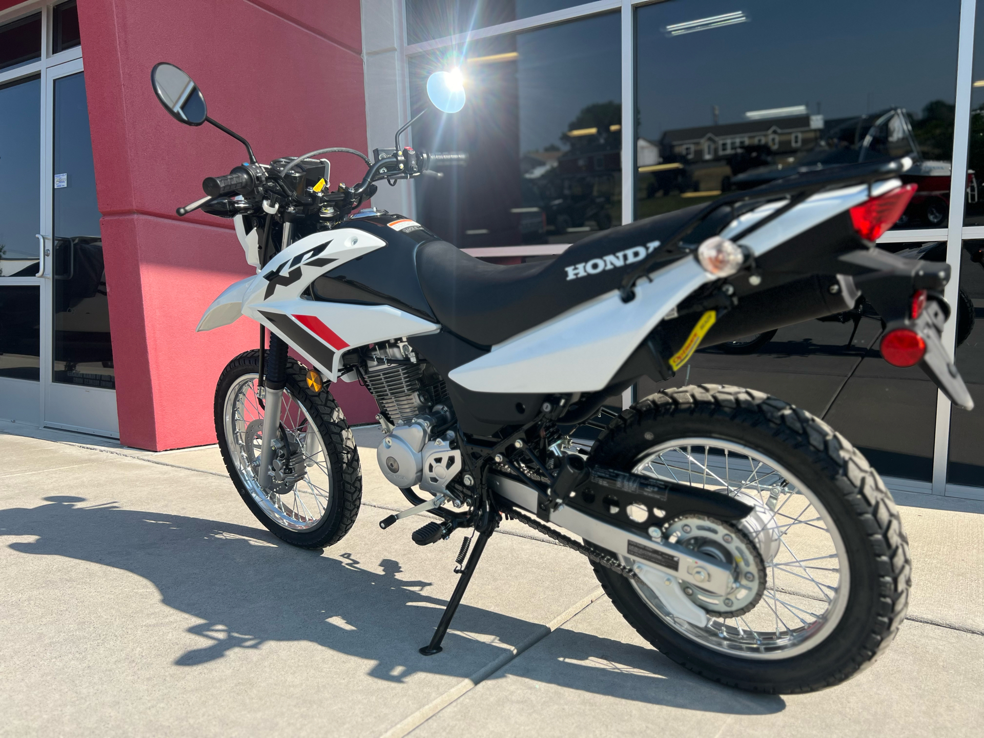 2024 Honda XR150L in Billings, Montana - Photo 8