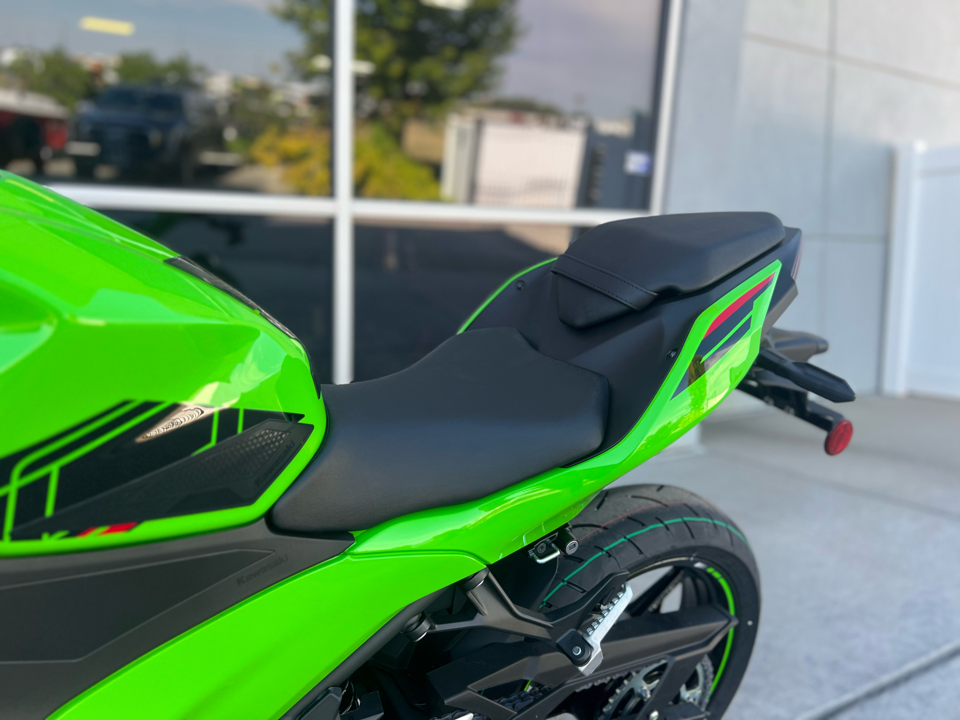 2024 Kawasaki Ninja 500 KRT Edition in Billings, Montana - Photo 9