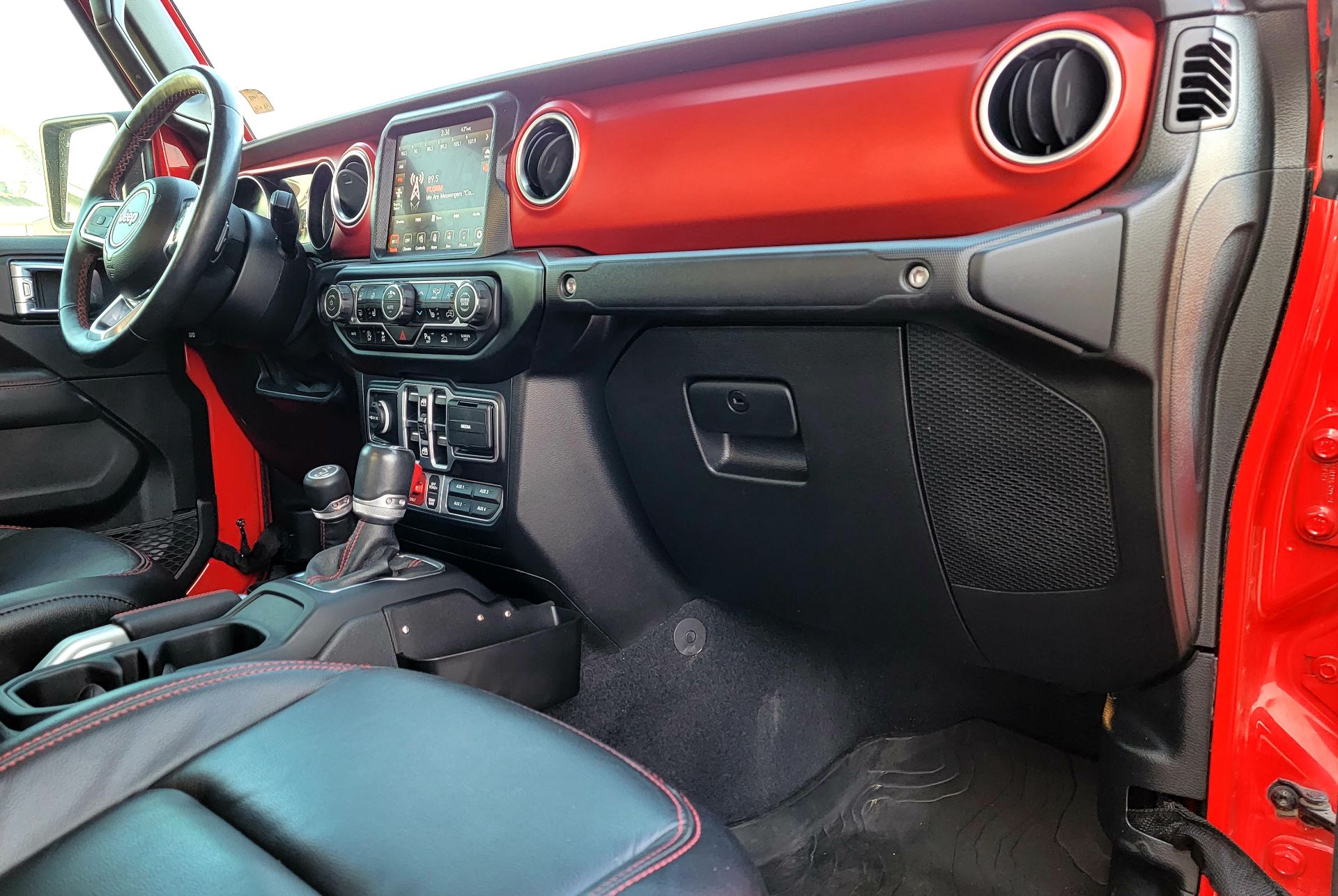 2020 Jeep GLADIATOR in Rock Springs, Wyoming - Photo 28