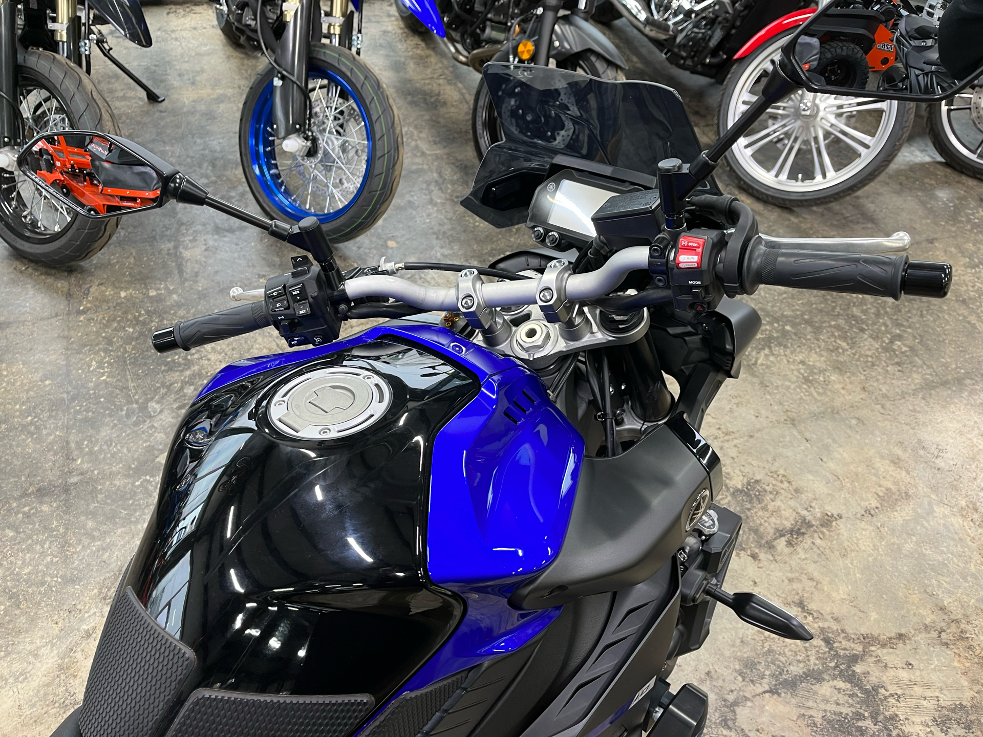 2018 Yamaha MT-10 in Albemarle, North Carolina - Photo 12