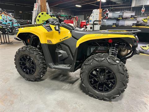 2024 Can-Am Outlander XT 700 in Brenham, Texas - Photo 2