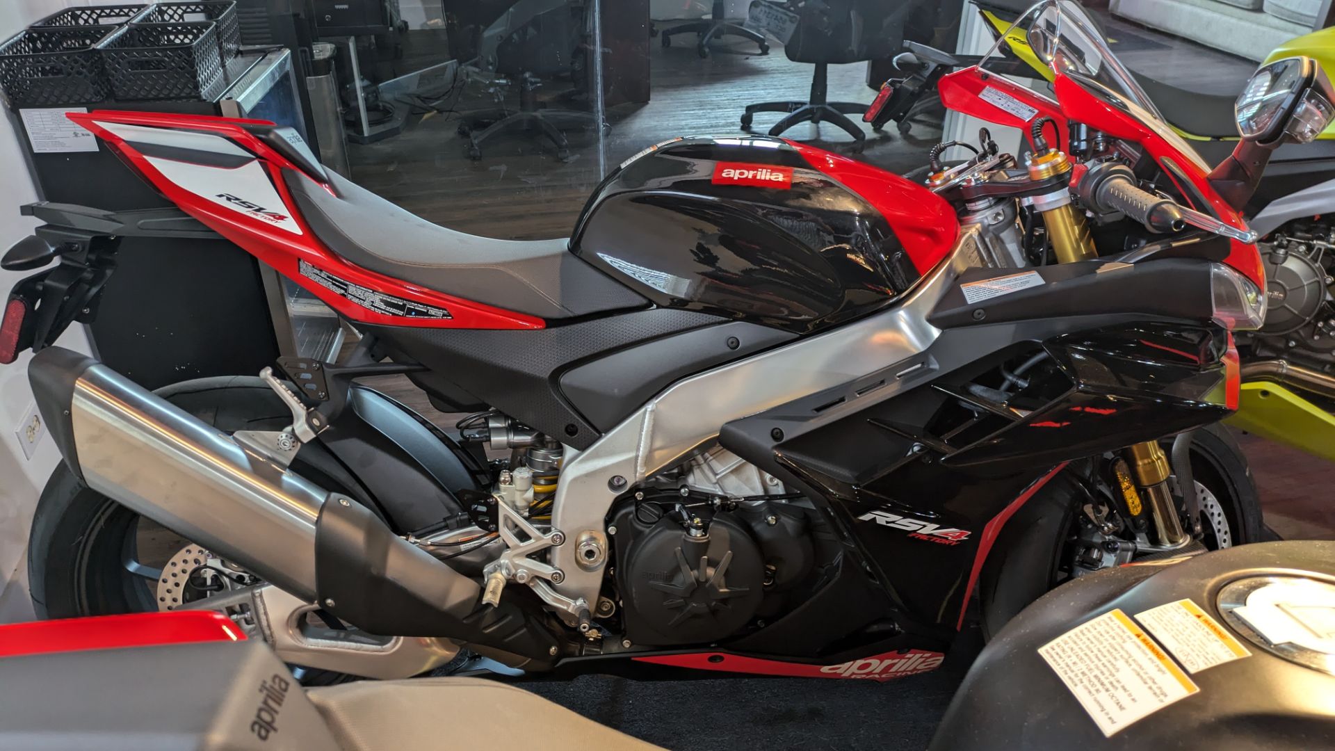 2024 Aprilia RSV4 Factory 1100 in Denver, Colorado - Photo 2