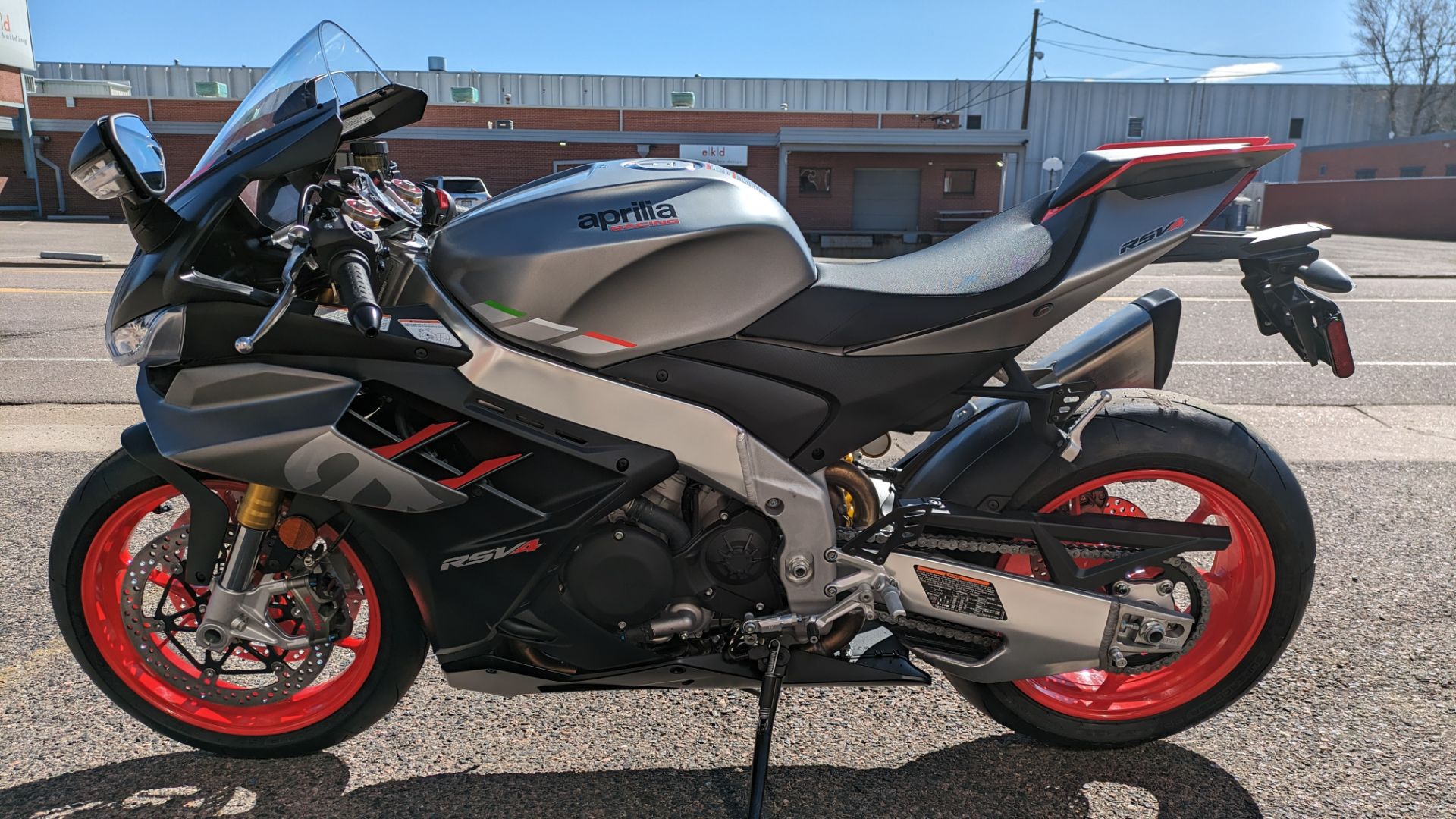 2024 Aprilia RSV4 1100 in Denver, Colorado - Photo 11