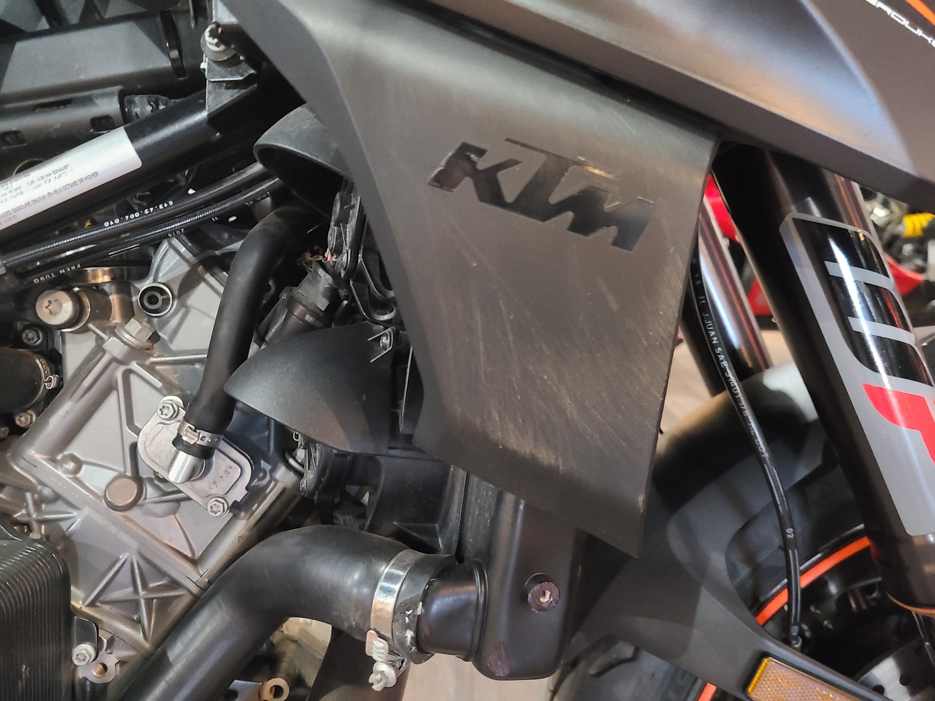 2017 KTM 1290 Super Duke R in Denver, Colorado - Photo 9