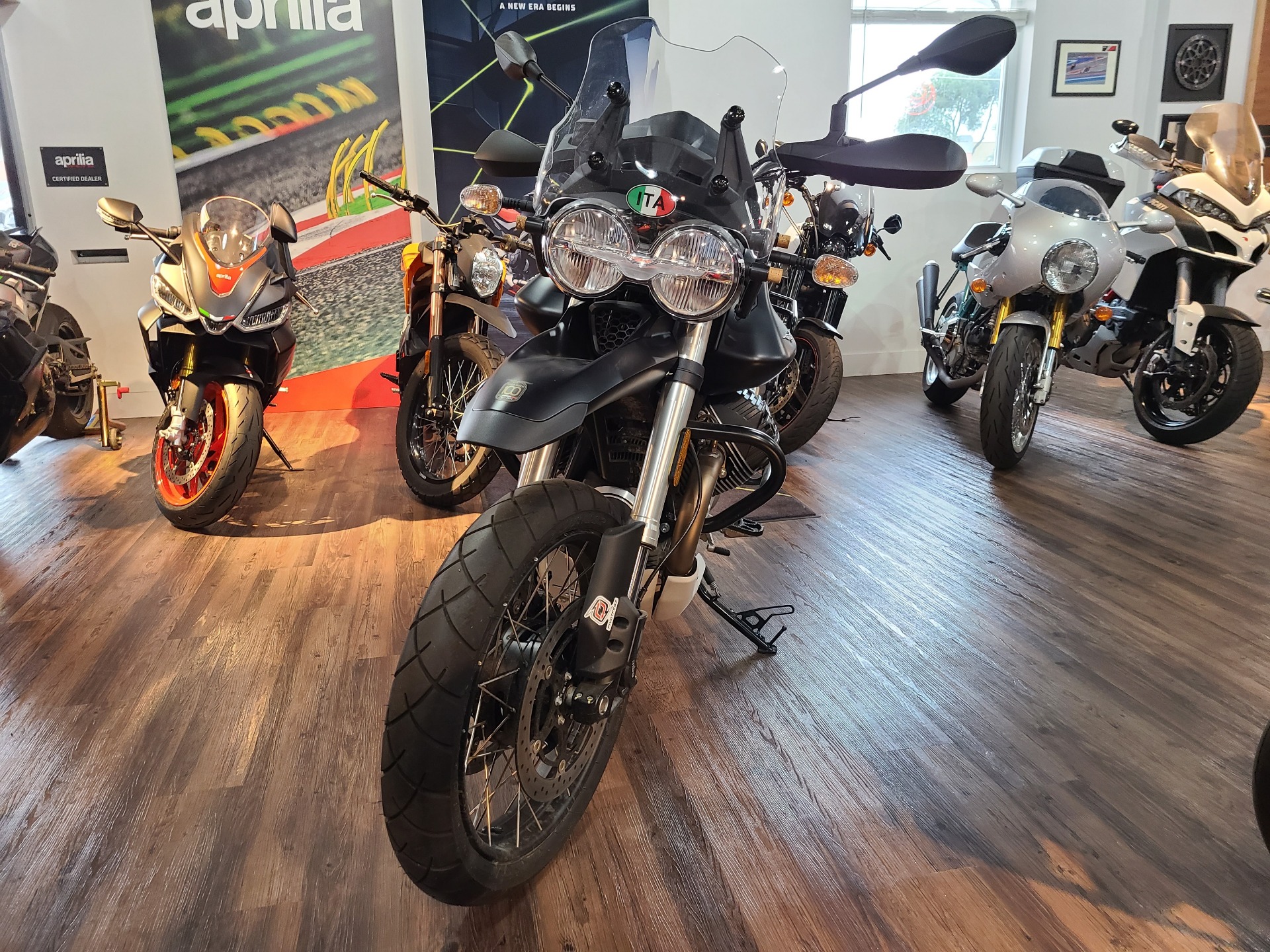 2021 Moto Guzzi V85 TT in Denver, Colorado - Photo 4
