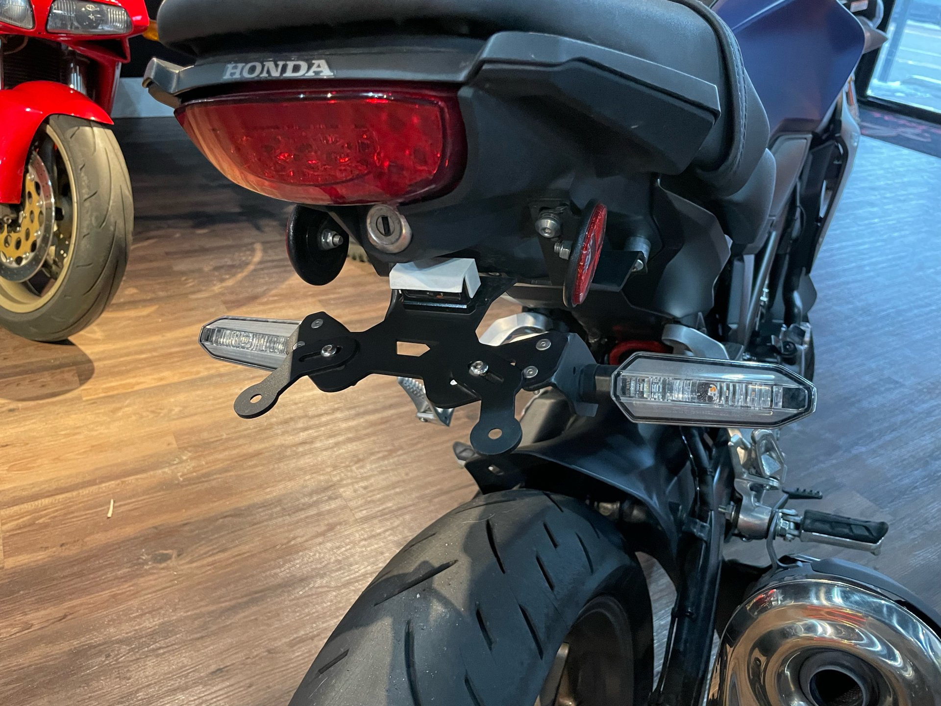 2022 Honda CB300R ABS in Denver, Colorado - Photo 6
