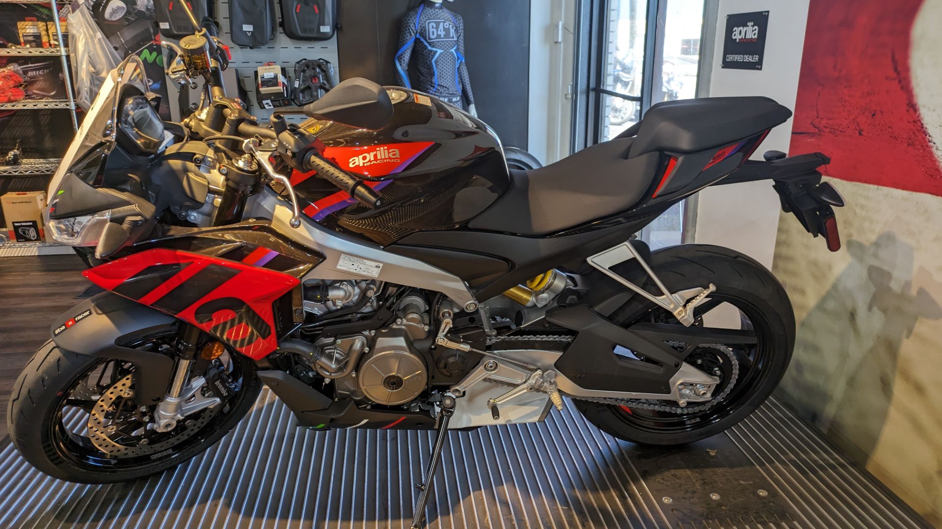 2024 Aprilia Tuono 660 Factory in Denver, Colorado - Photo 18