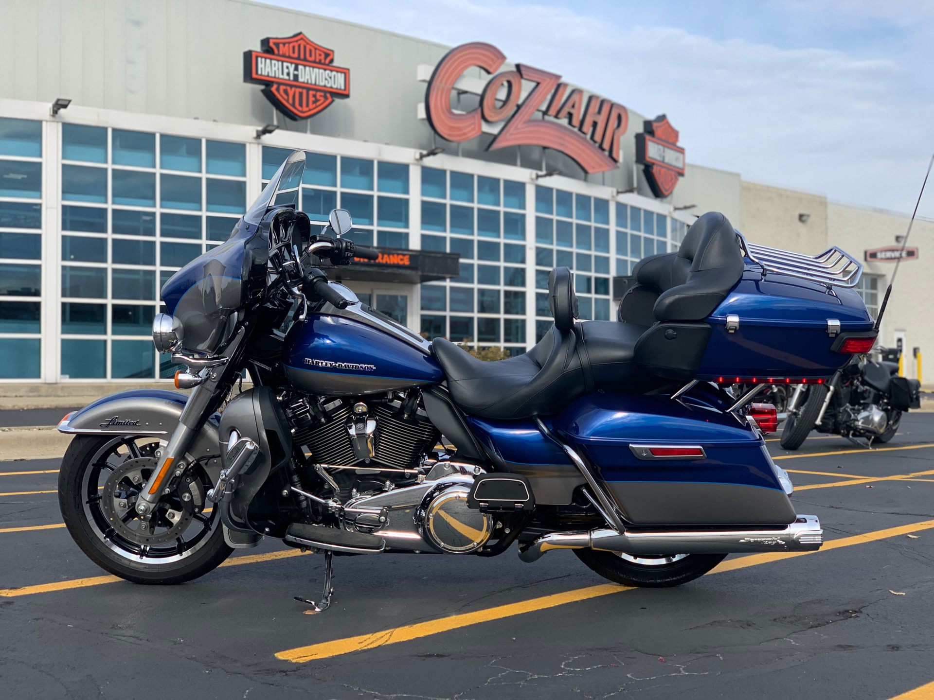 2017 Harley-Davidson Ultra Limited in Forsyth, Illinois - Photo 4