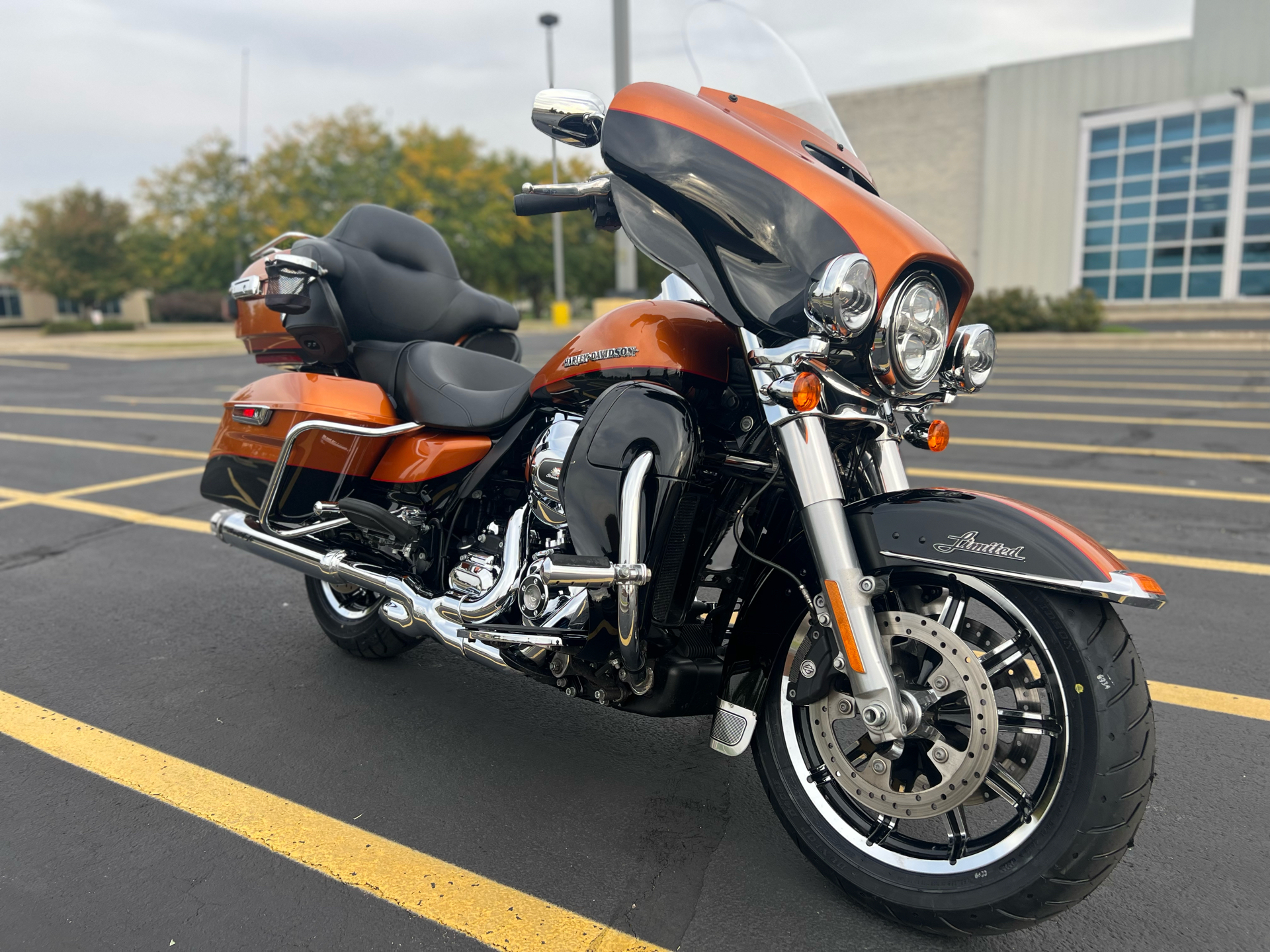 2016 Harley-Davidson Ultra Limited in Forsyth, Illinois - Photo 2
